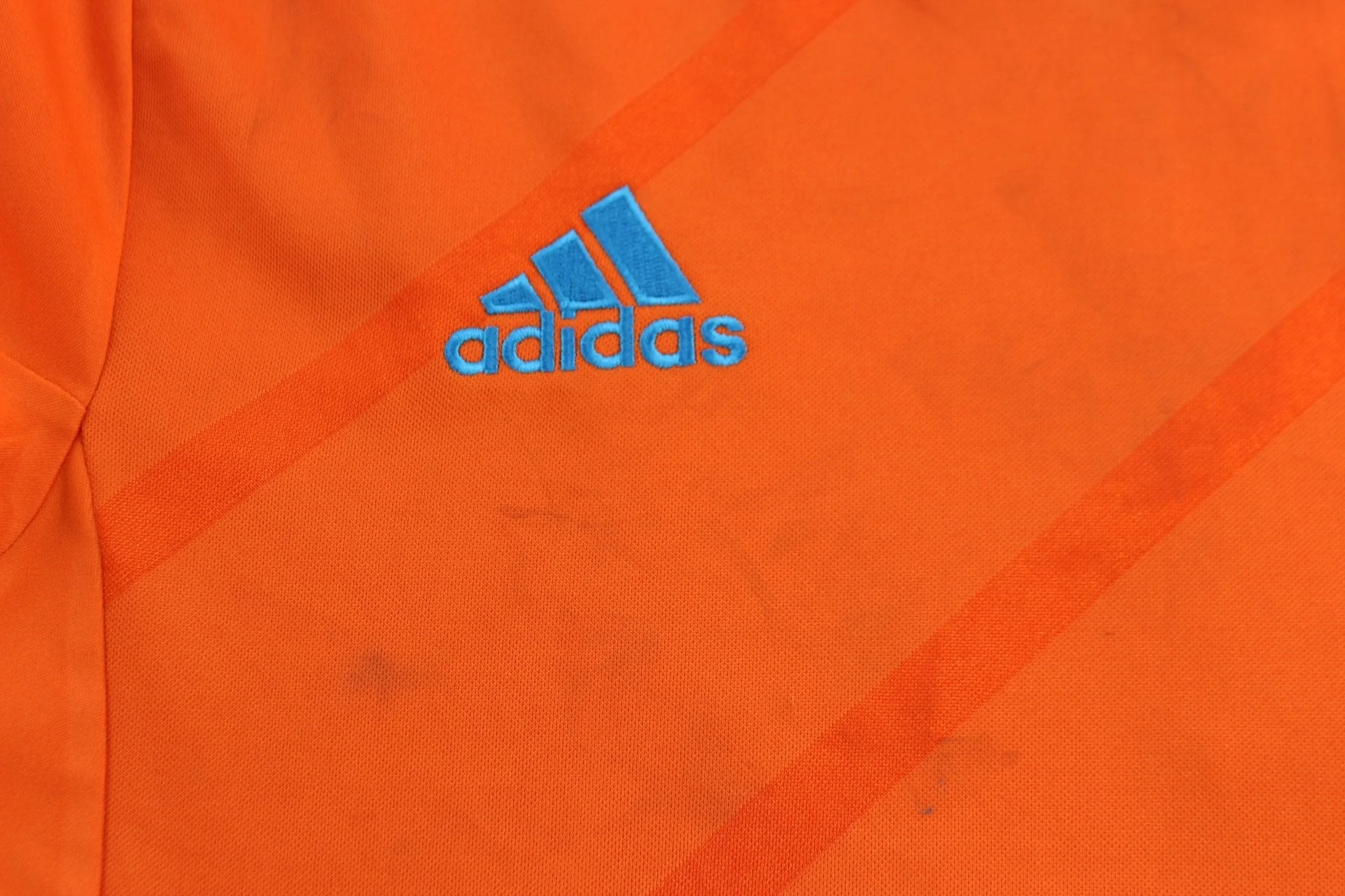 Adidas Embroidered Logo Valencia C.F. Francisco Paco Alcacer #9 Soccer Jersey - Image 4