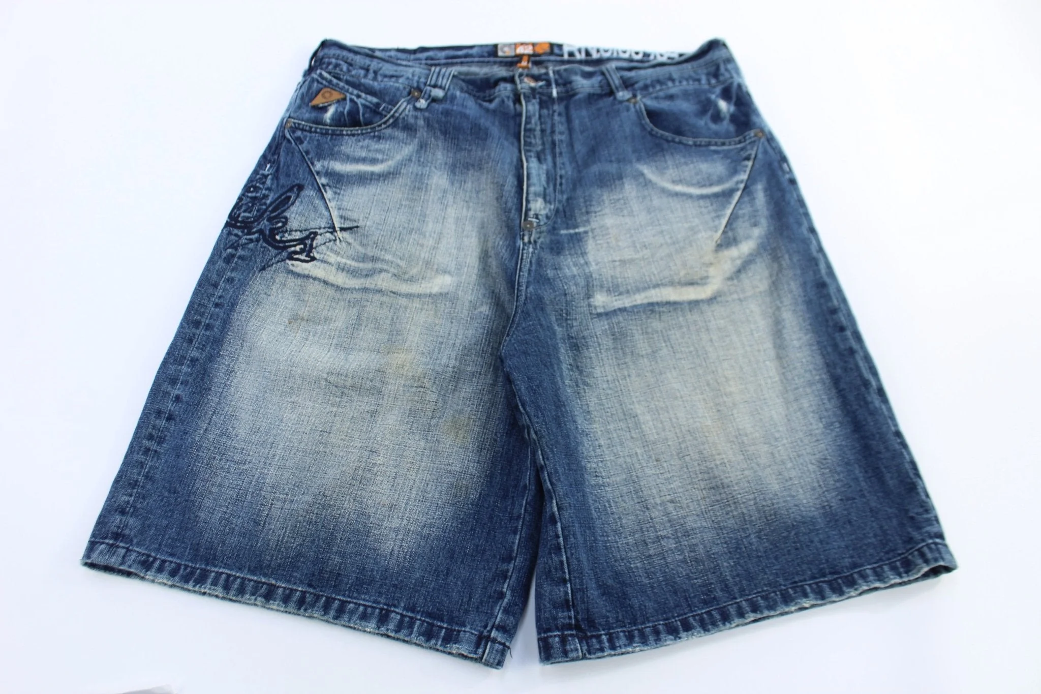 Akademiks Dark Wash Denim Shorts - Image 2