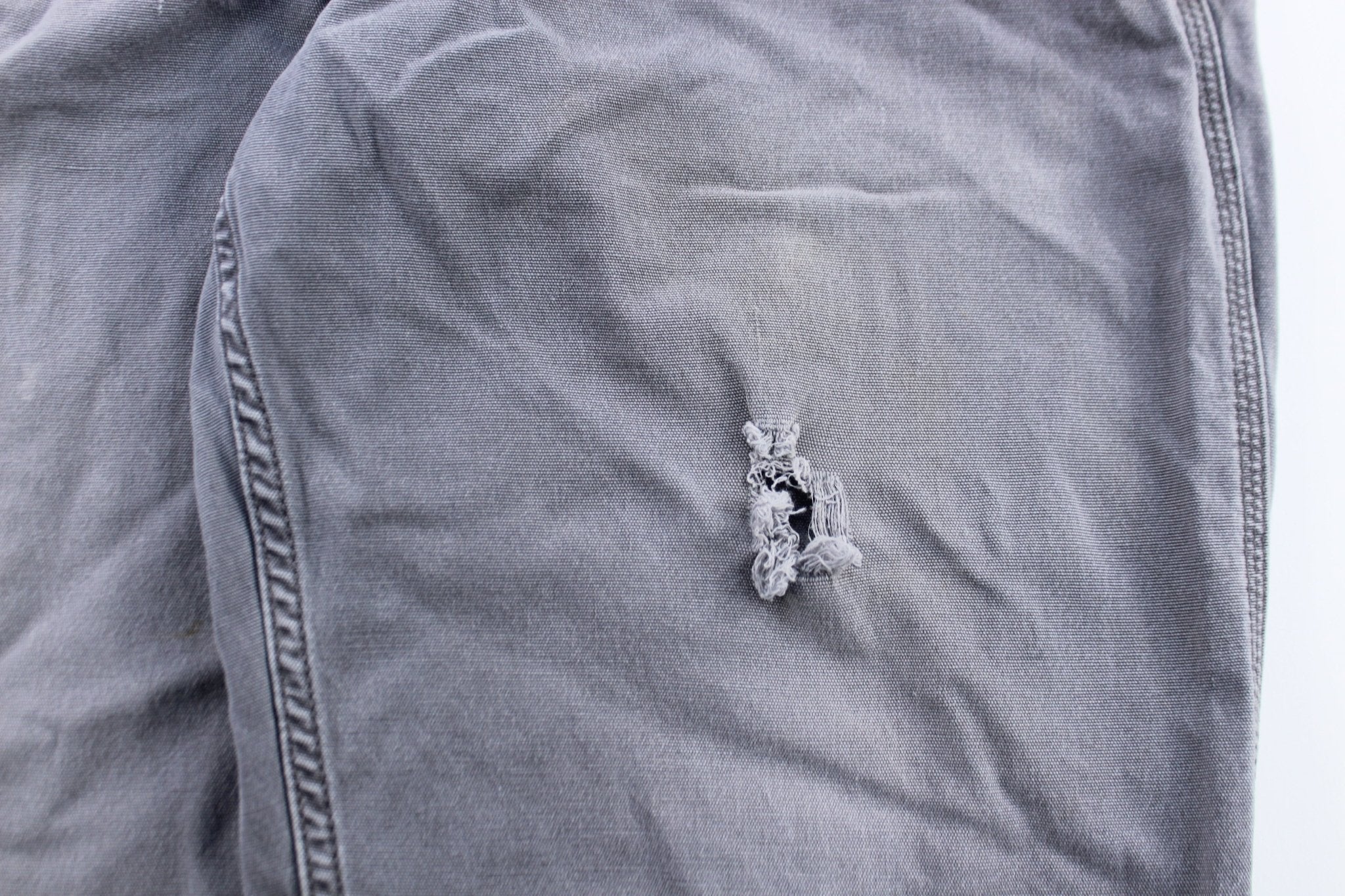 Carhartt Logo Patch Grey Relaxed Fit Pants - Image 4
