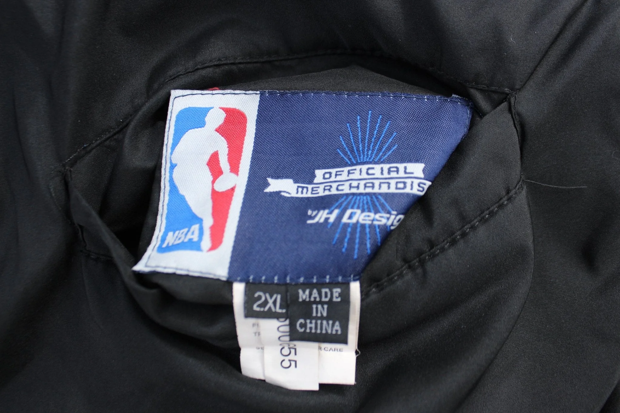 Chicago Bulls Basketball Embroidered Reversible Jeff Hamilton Jacket - Image 5
