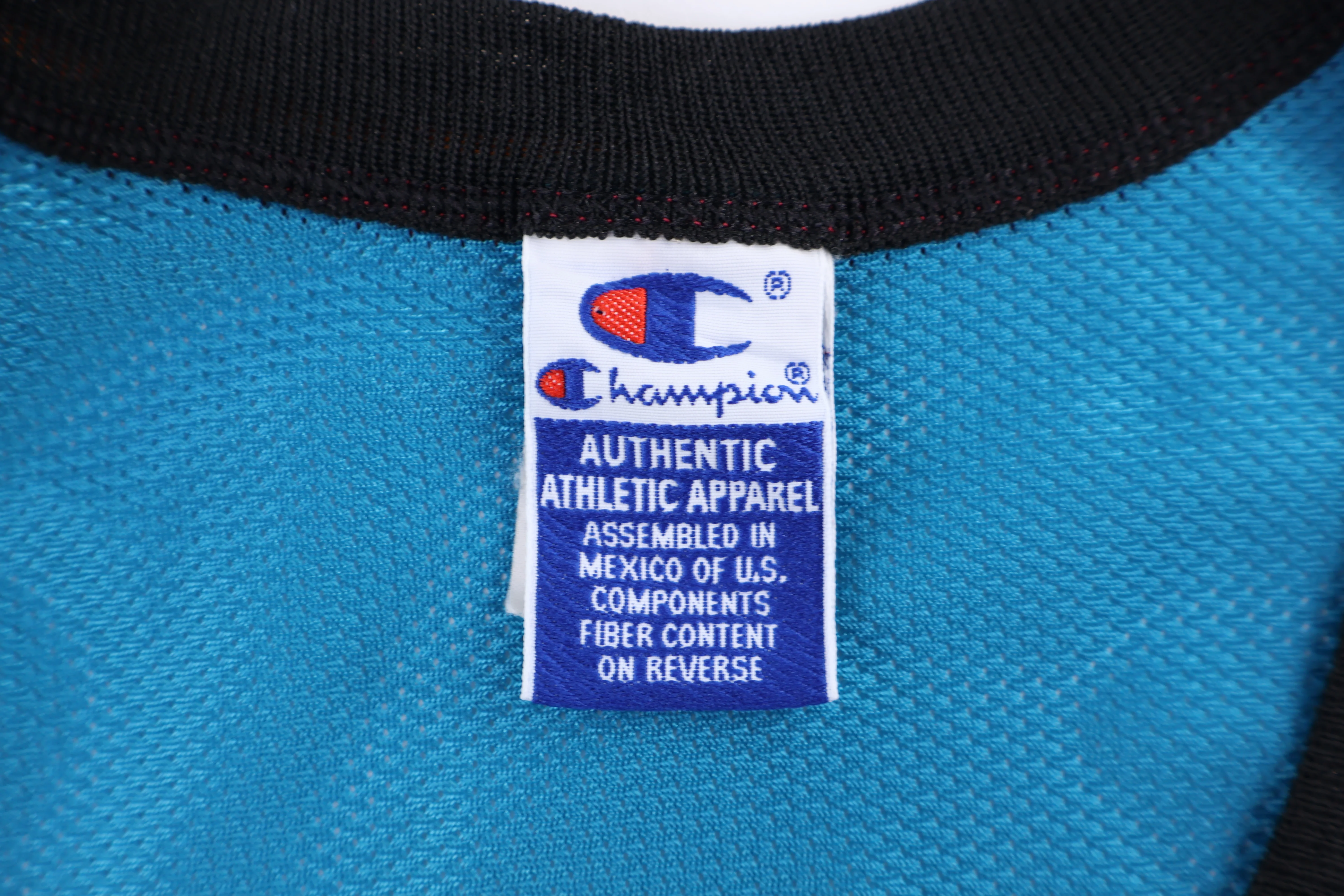 Detroit Pistons Grant Hill Basketball Jersey - Image 3