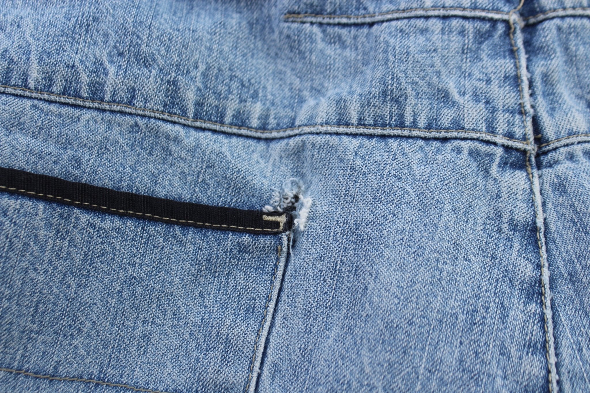 Ecko Unlimited Medium Wash Denim Shorts - Image 3