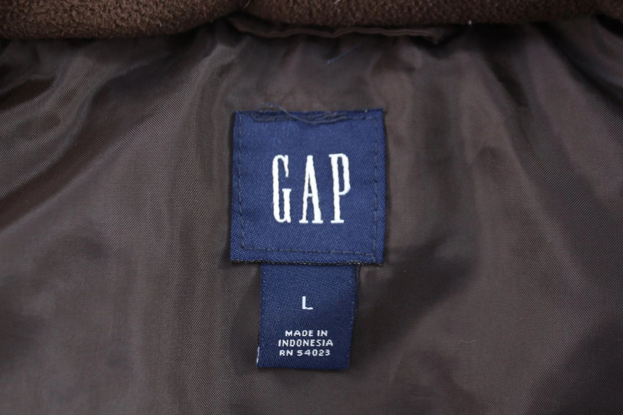 GAP Brown Full Zip Puffer Vest - Image 3