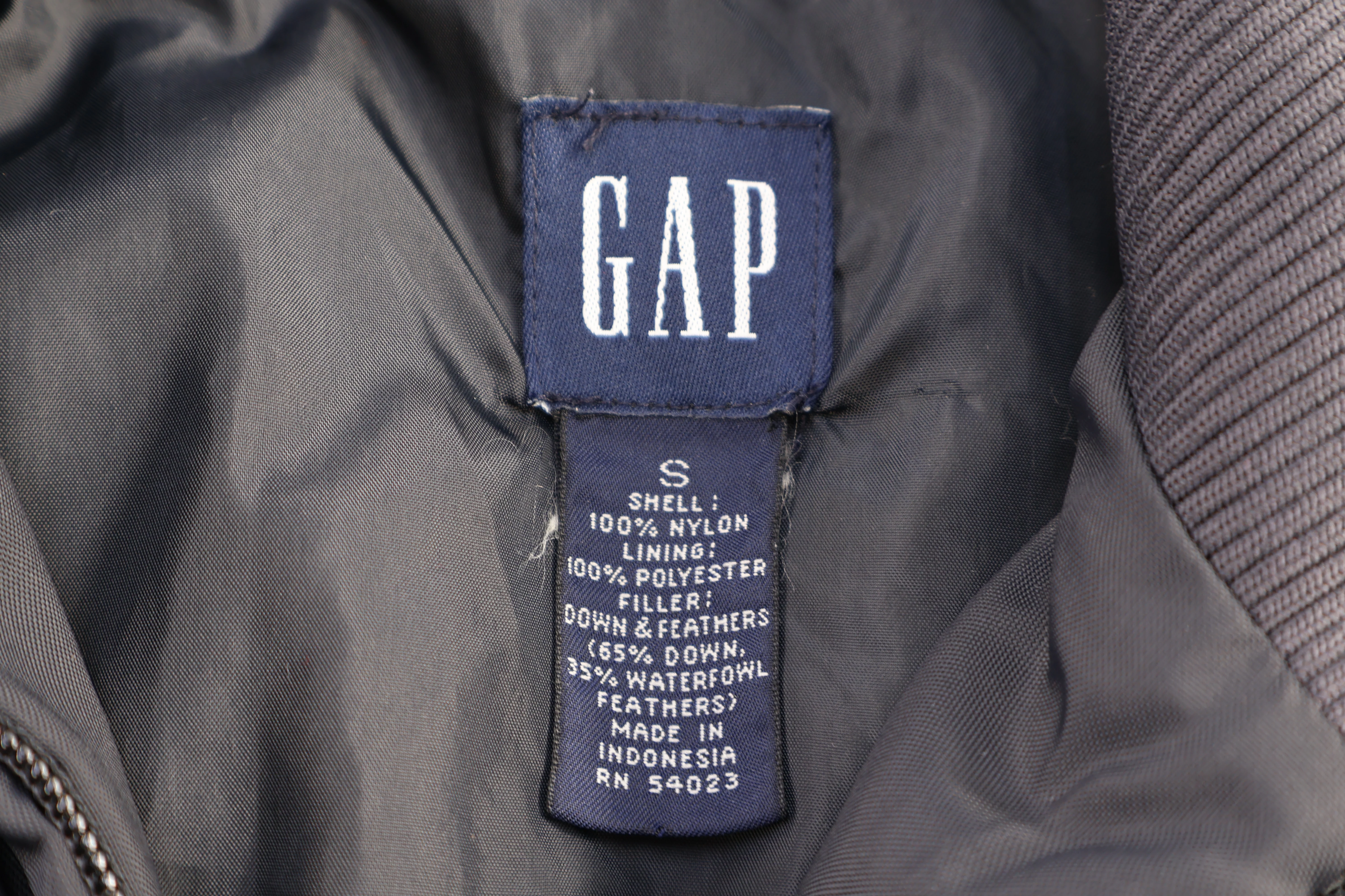 GAP Full Zip Puffer Jacket - Image 3