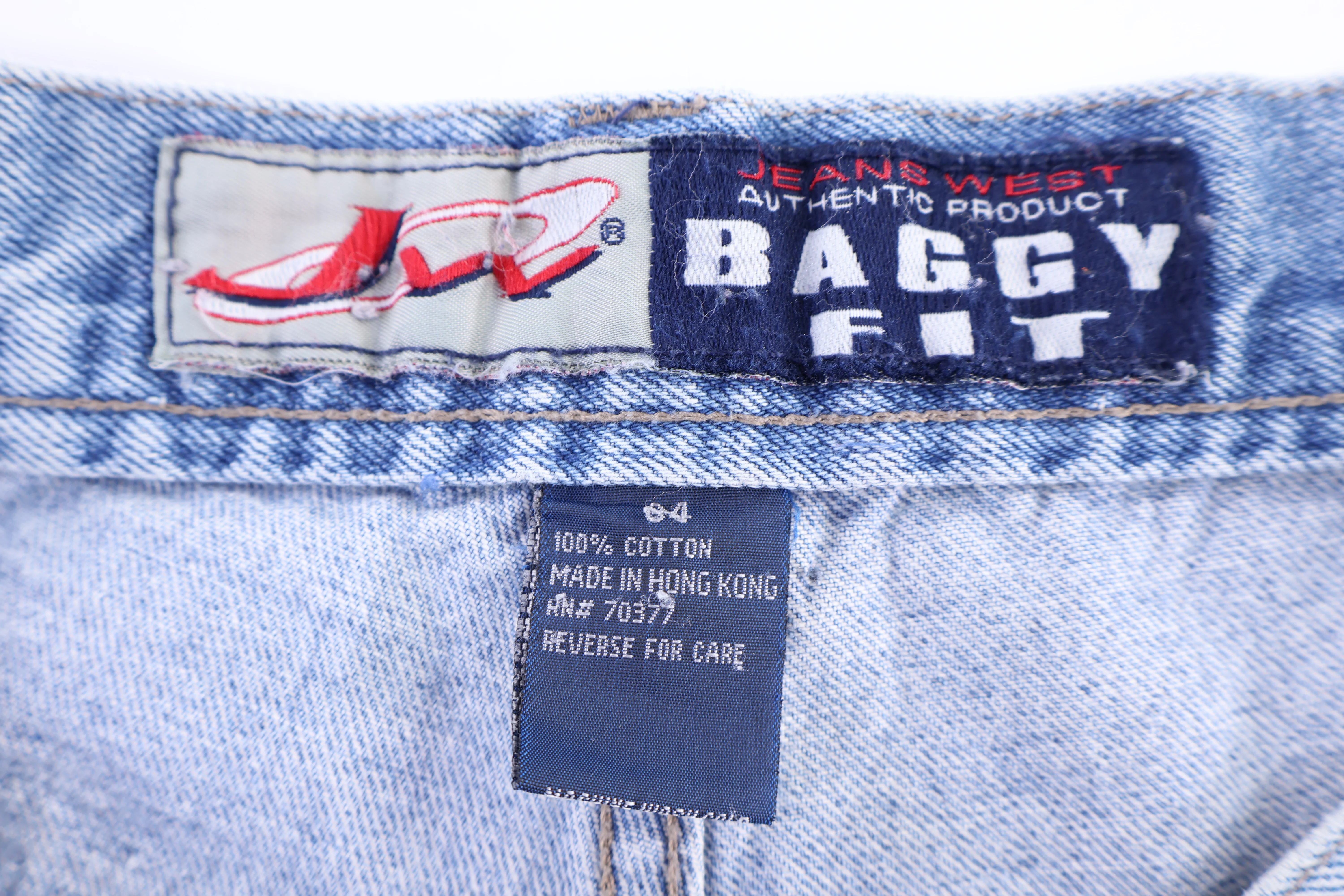 JW Light Wash Baggy Denim Shorts - Image 4