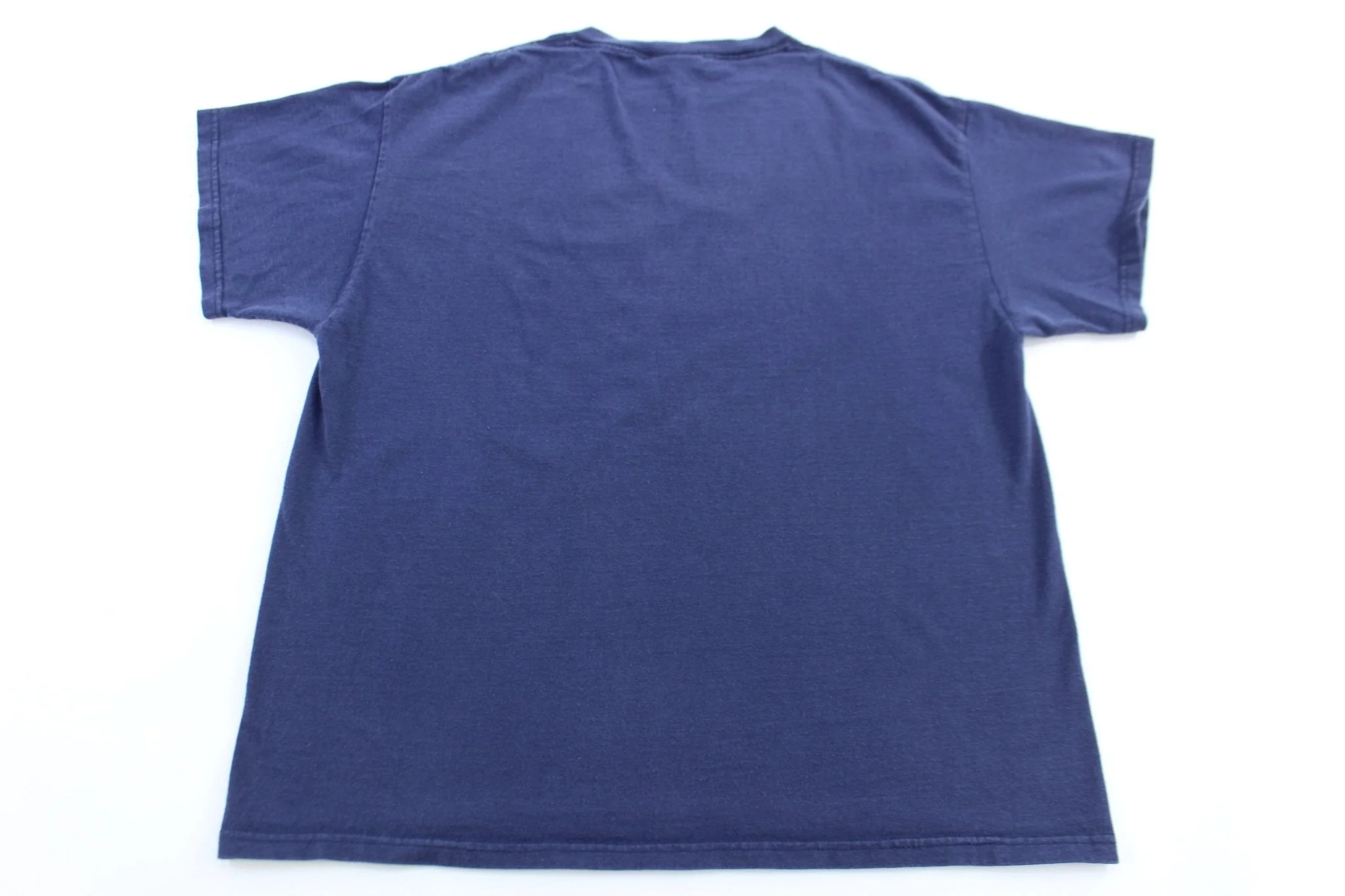Lebron James Cleveland Cavaliers Basketball T-shirt - Image 3
