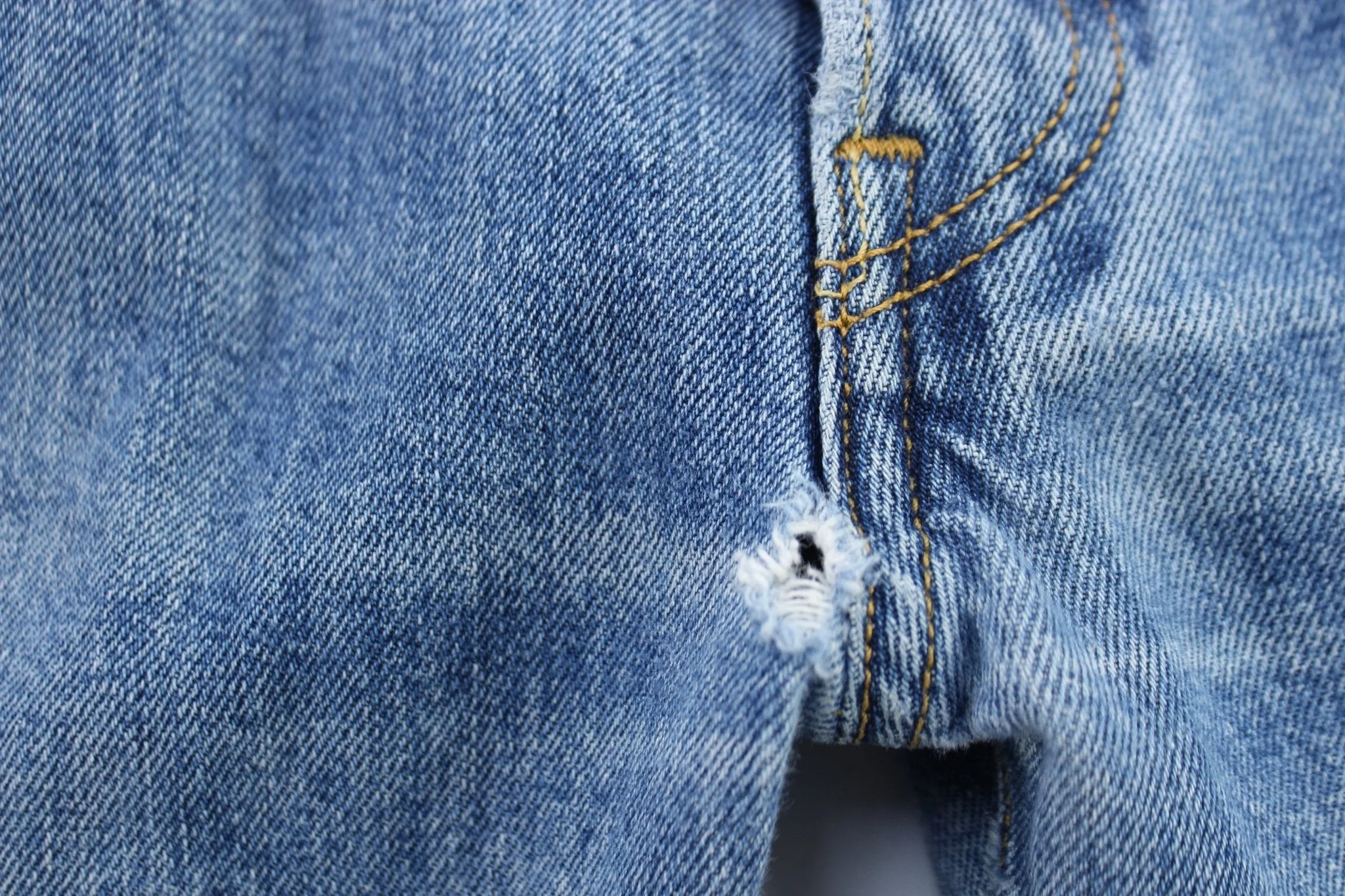 Levi's 501 Medium Wash Denim Jeans - Image 3
