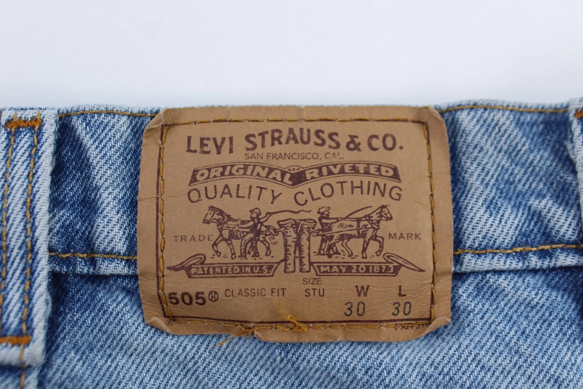 Levi's 505 Orange Tab Light Wash Denim Jeans - Image 3
