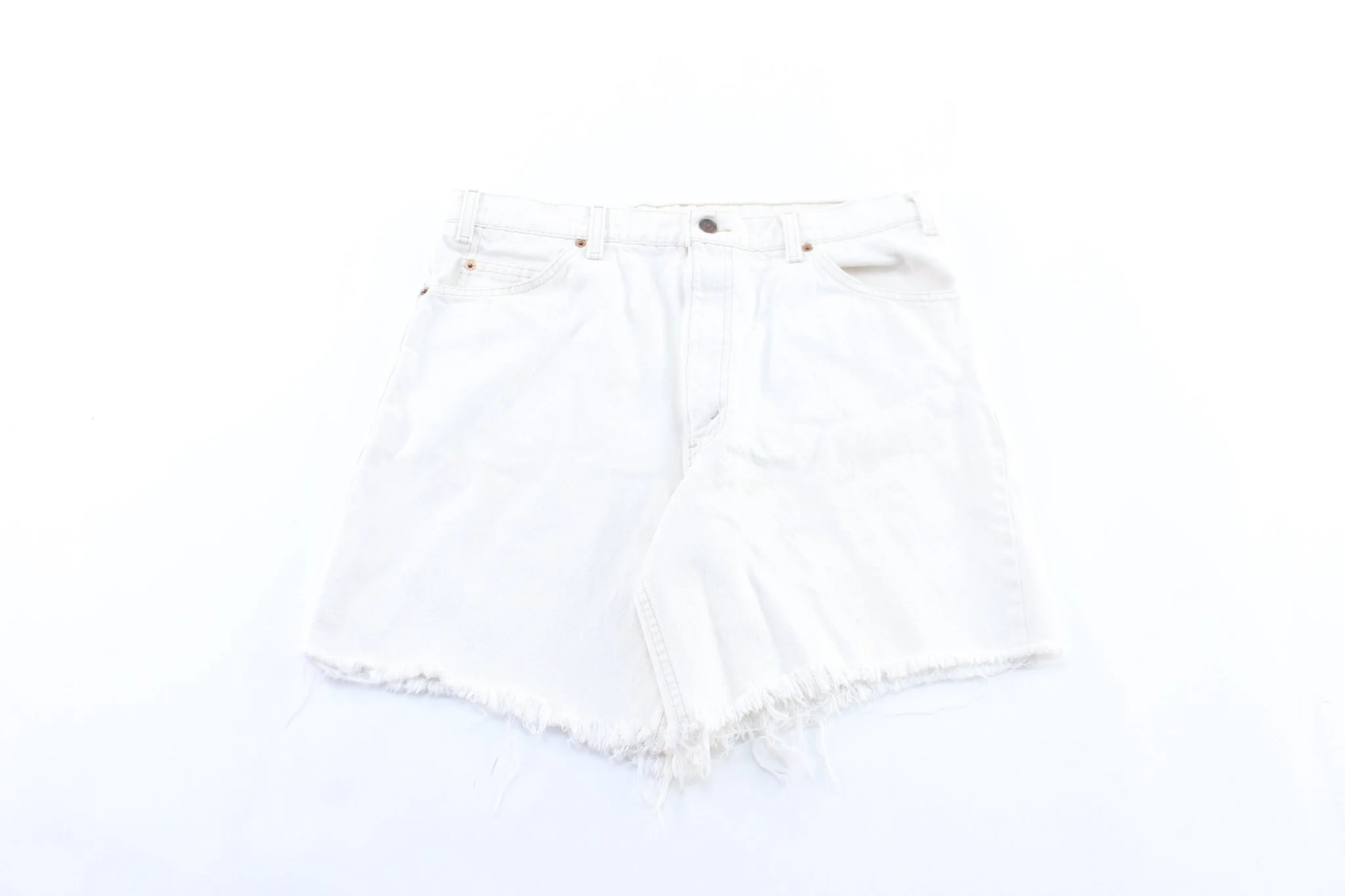 Levi's 550 White Denim Shorts