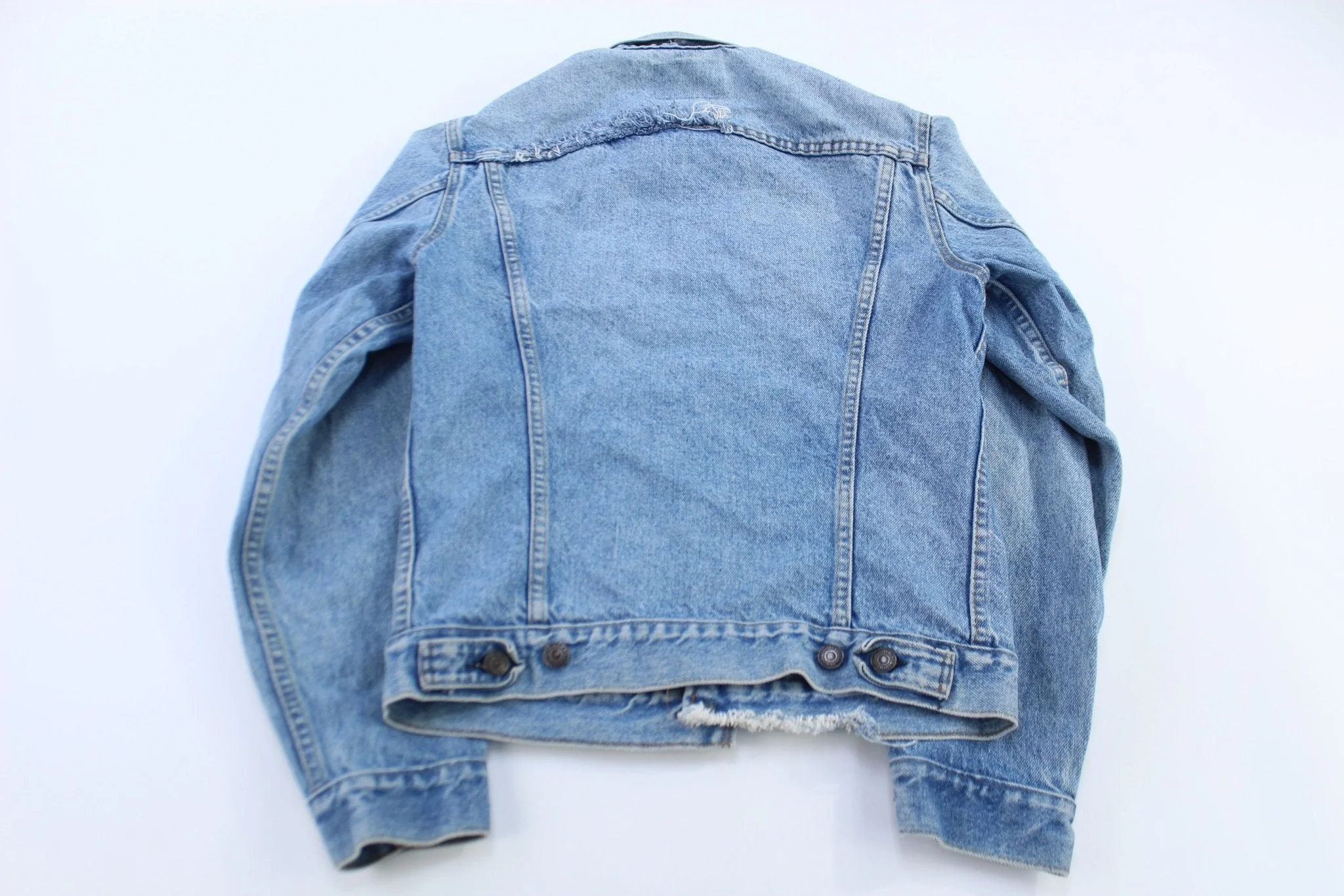 Levi's Light Wash Button Trucker Jacket - Image 2