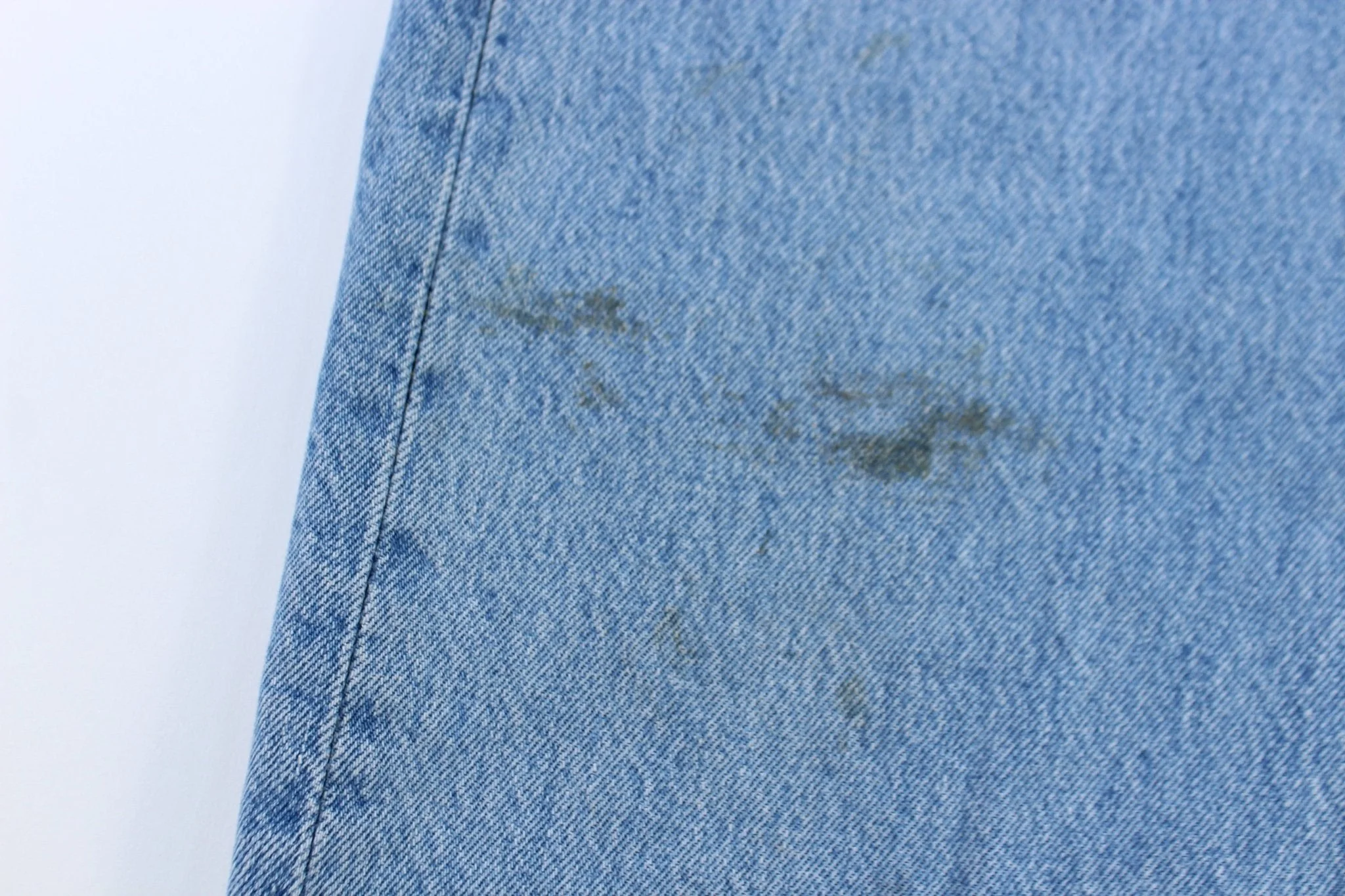 Levi's Light Wash Denim Jeans - Image 4