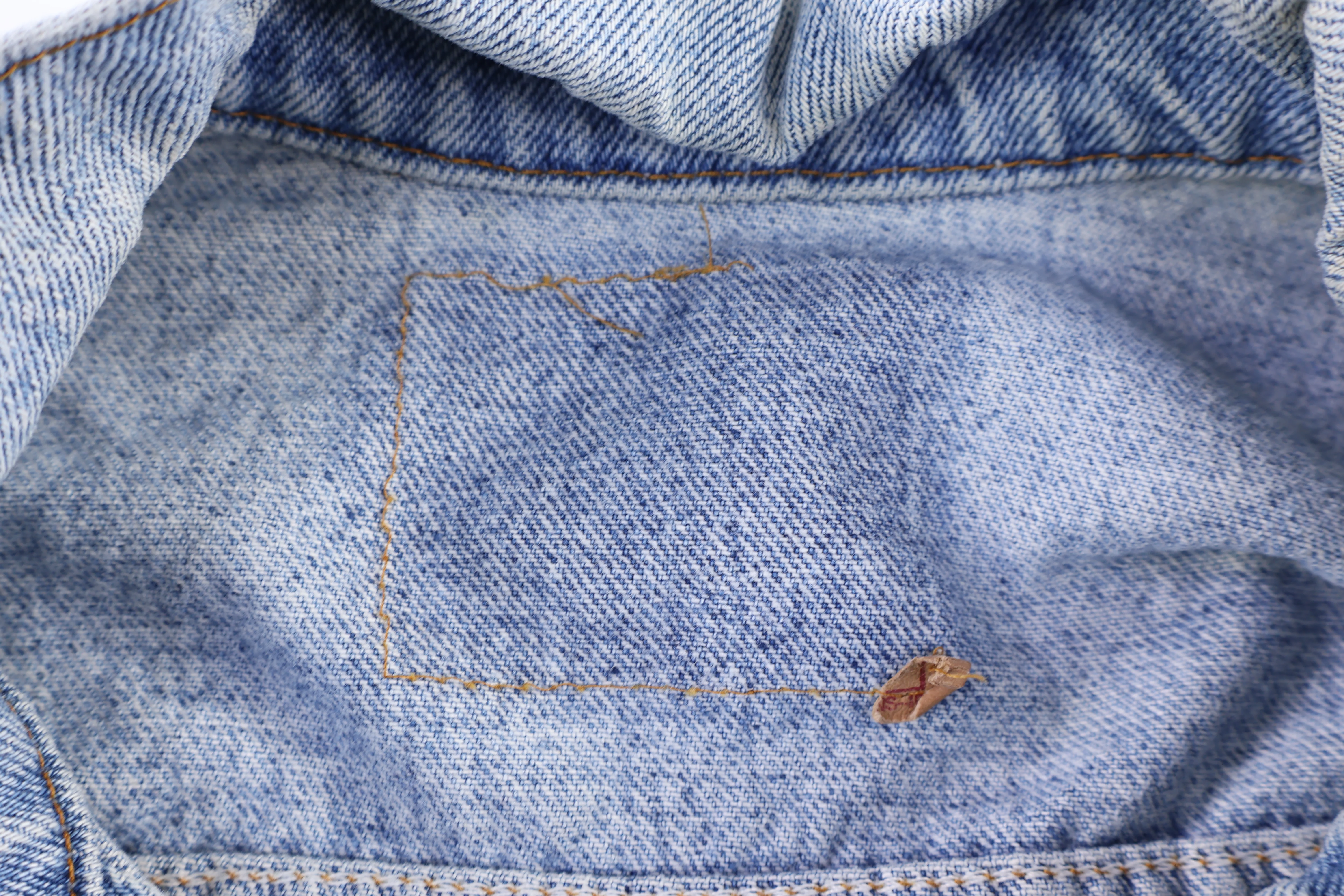 Levi's Medium Wash Jacket - Image 3