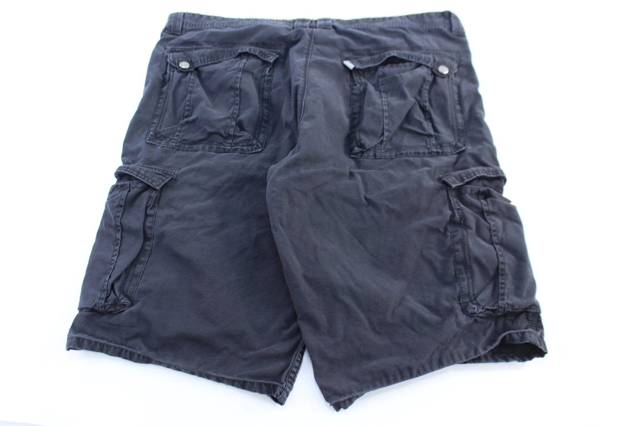 Levi's Silvertab Black Cargo Shorts - Image 2