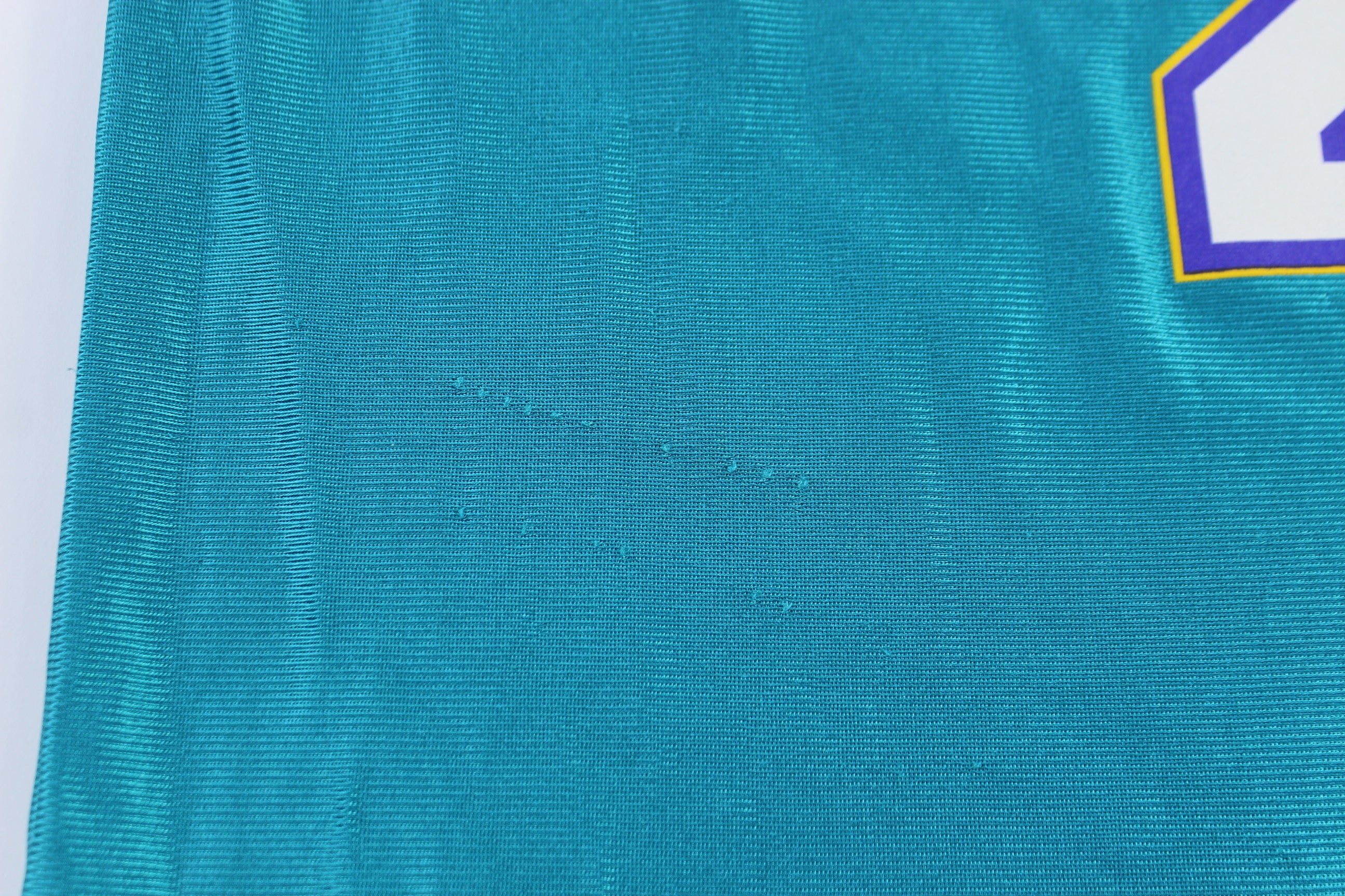 New Orleans Hornets Jamal Mashburn Basketball Jersey - Image 3