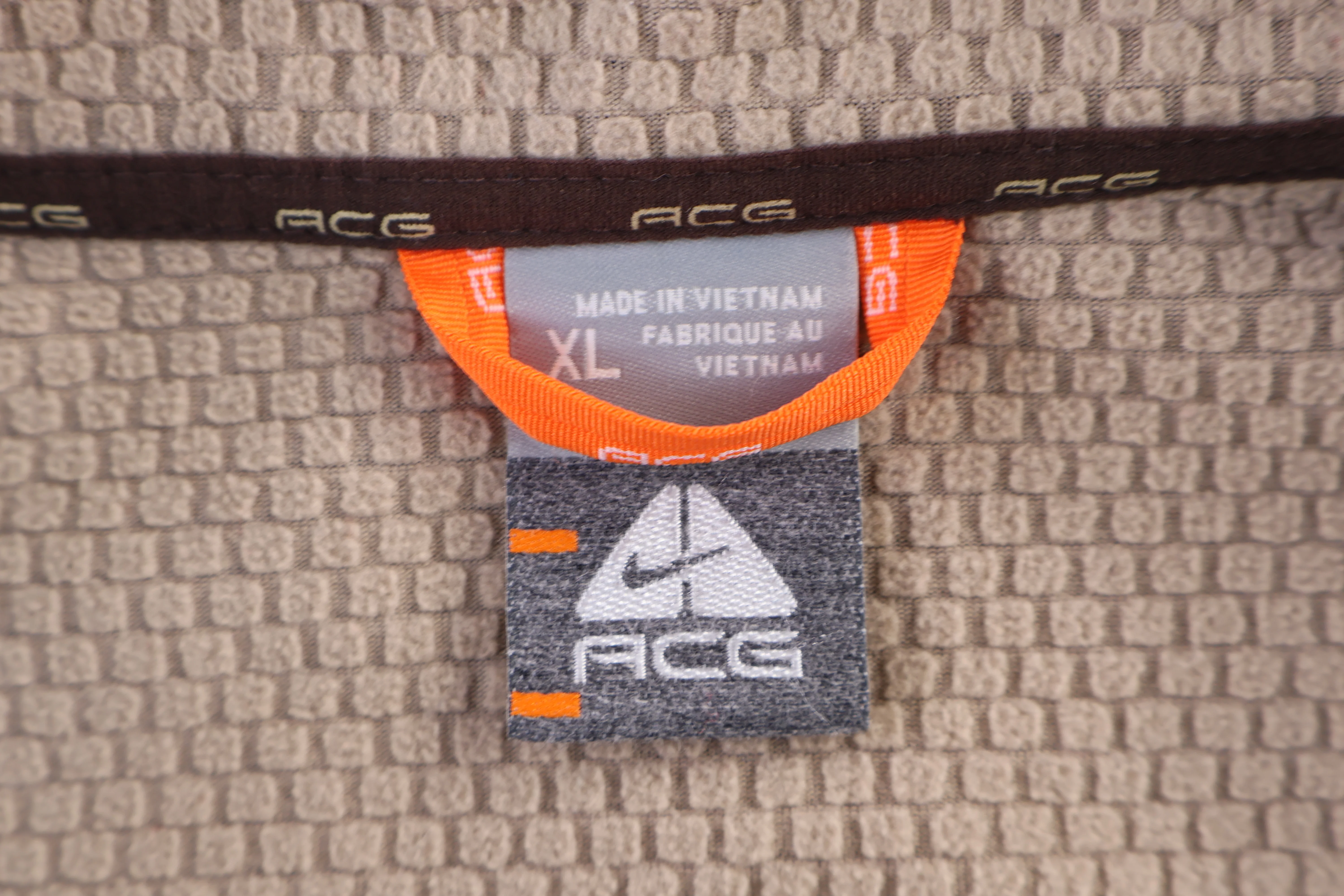 Nike ACG Brown Full Zip Jacket - Image 3