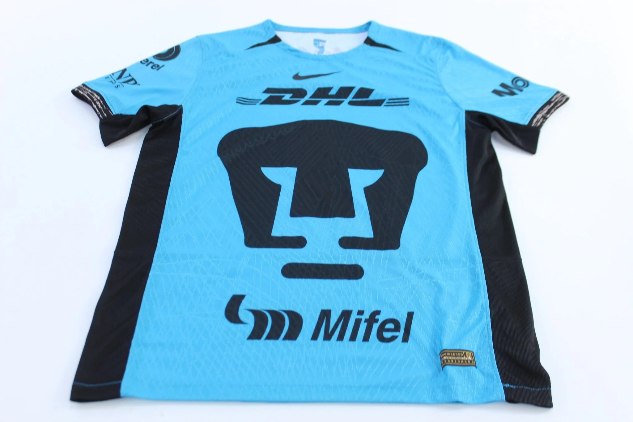 Nike Center Swoosh Logo Pumas UNAM Blue & Black Soccer Jersey