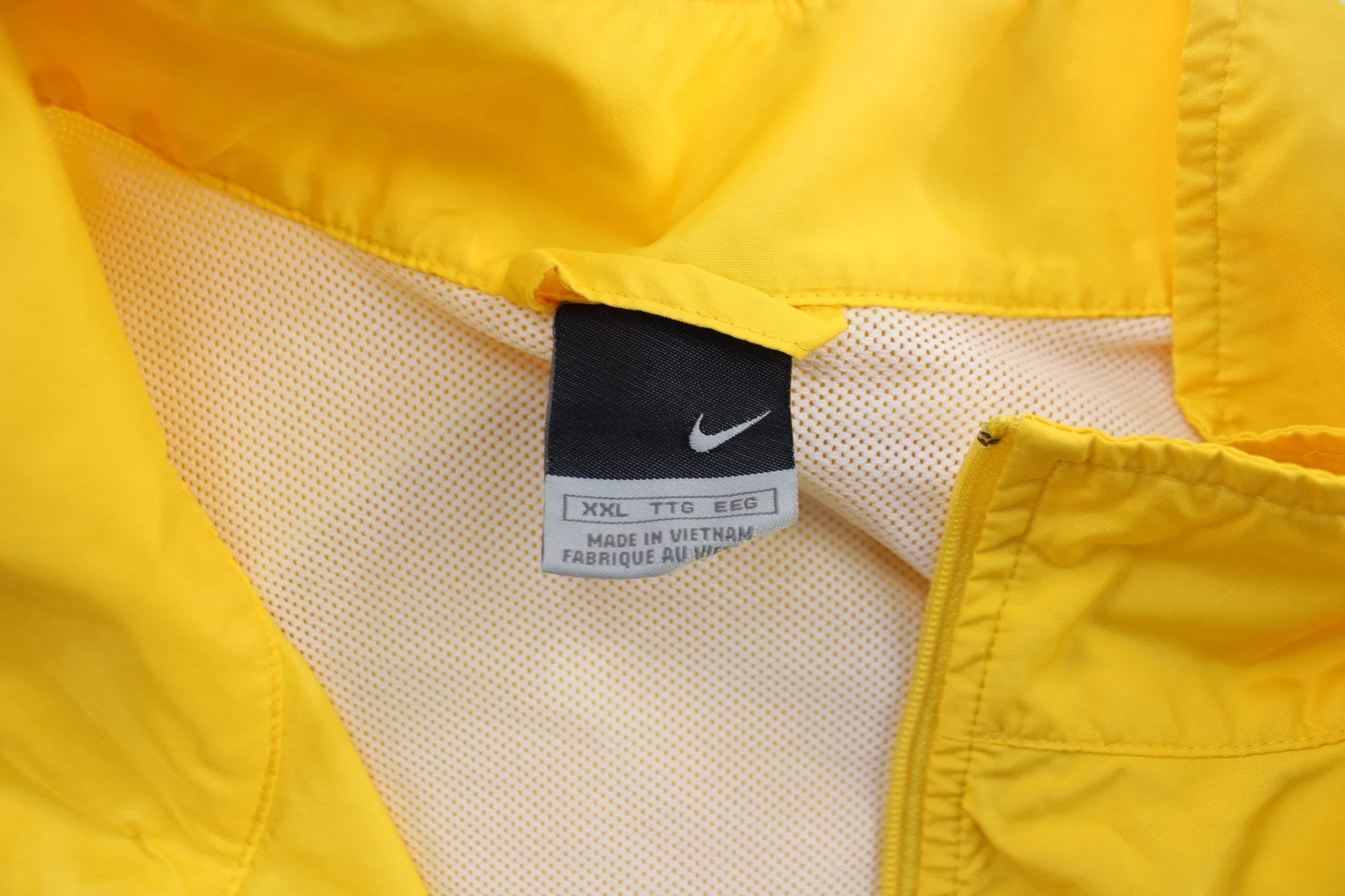 Nike Embroidered Logo Yellow Pullover Jacket - Image 3