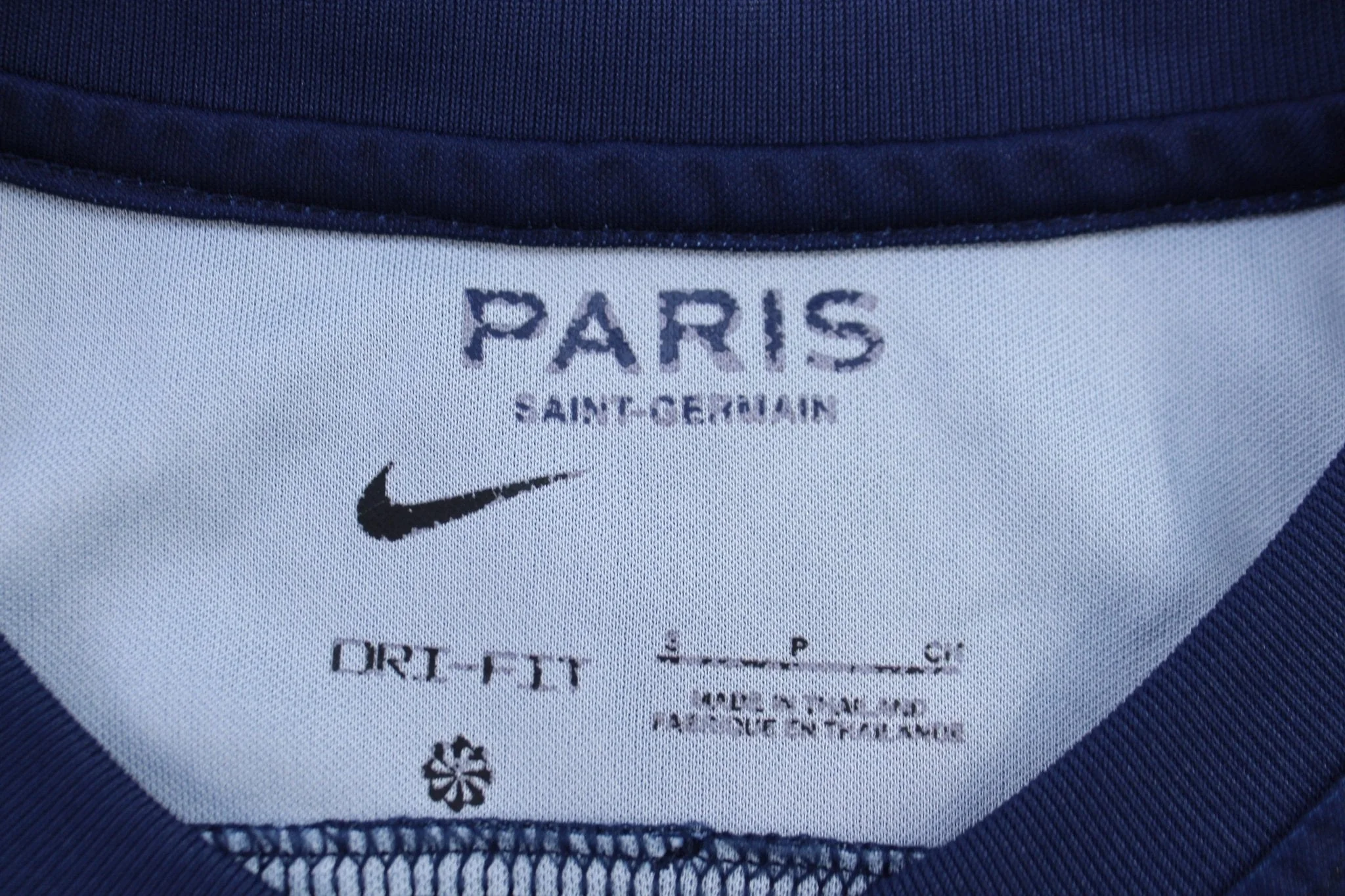 Nike Paris Saint Germain Soccer Jersey - Image 4
