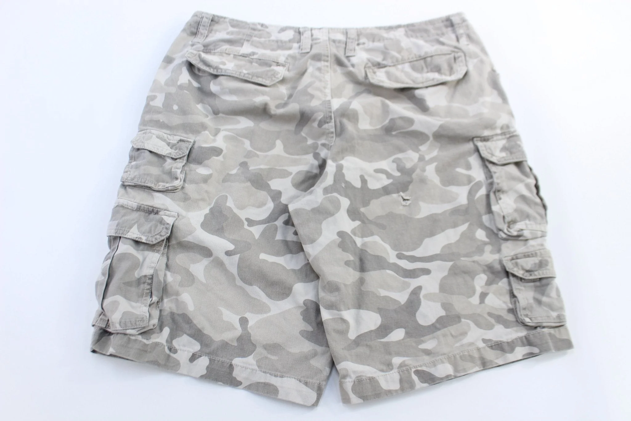 No Boundaries Camo Cargo Shorts - Image 2