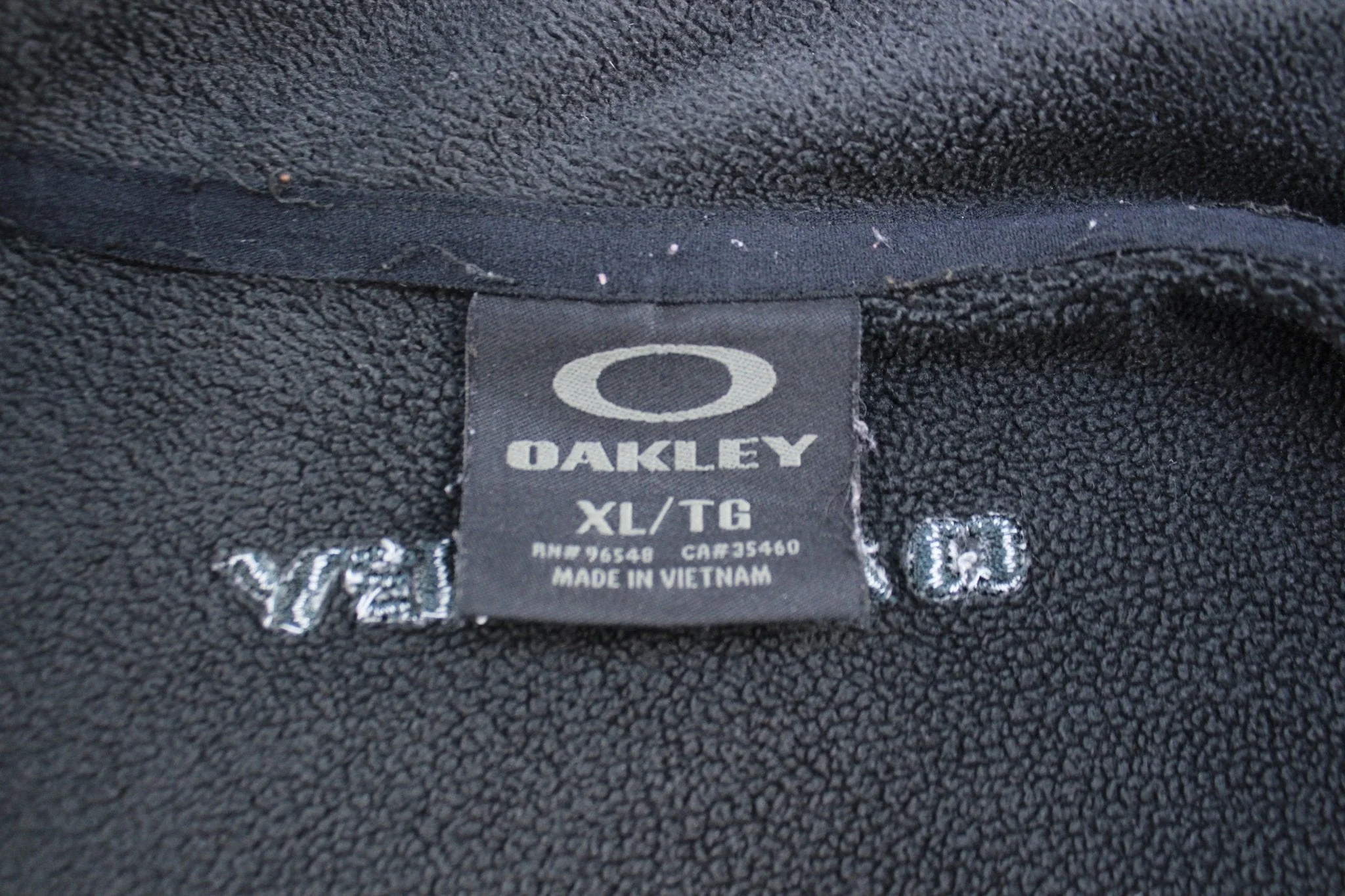 Oakley Embroidered Logo Black Fleece Zip Up Jacket - Image 3