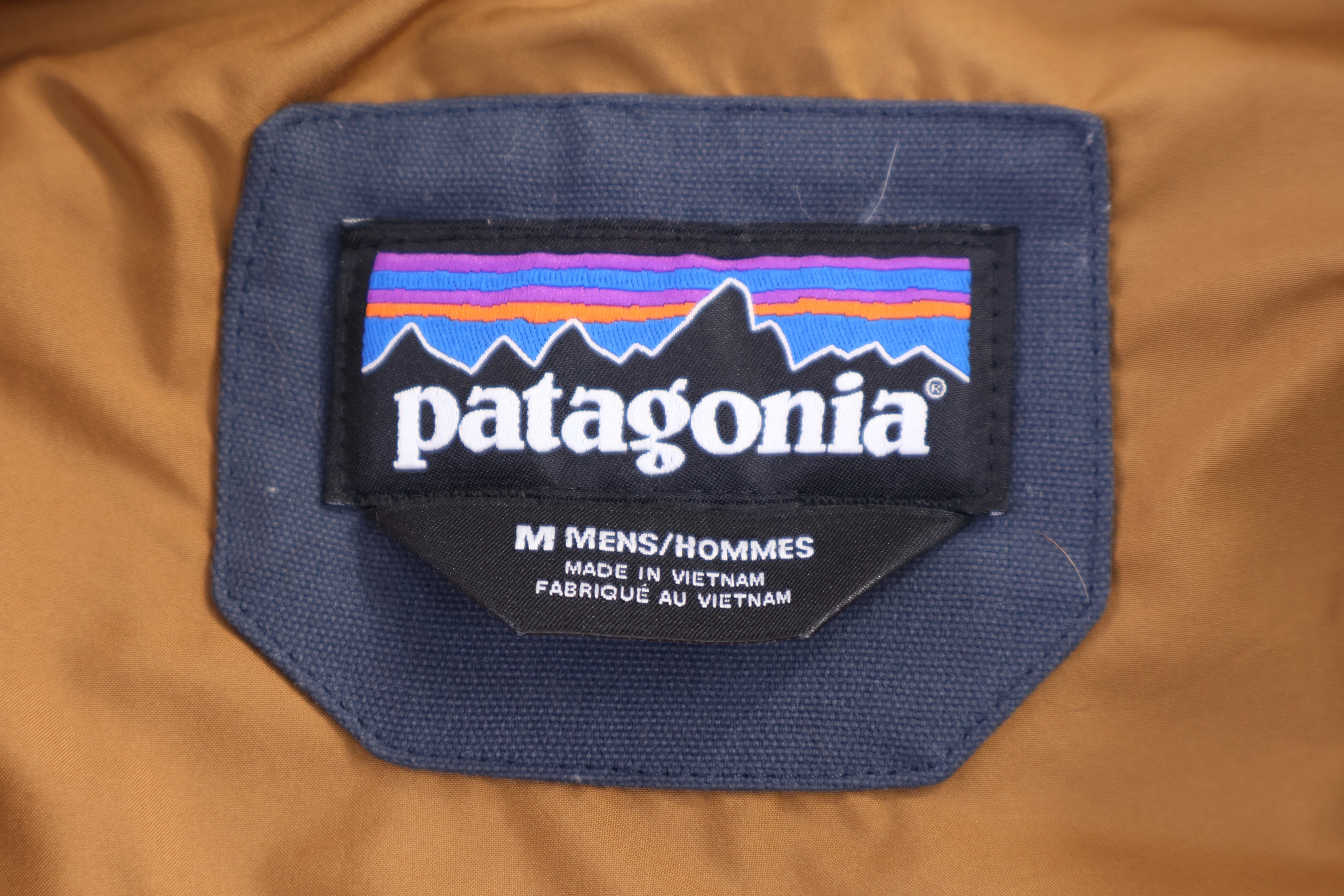 Patagonia Blue & Tan Puffer Vest - Image 3
