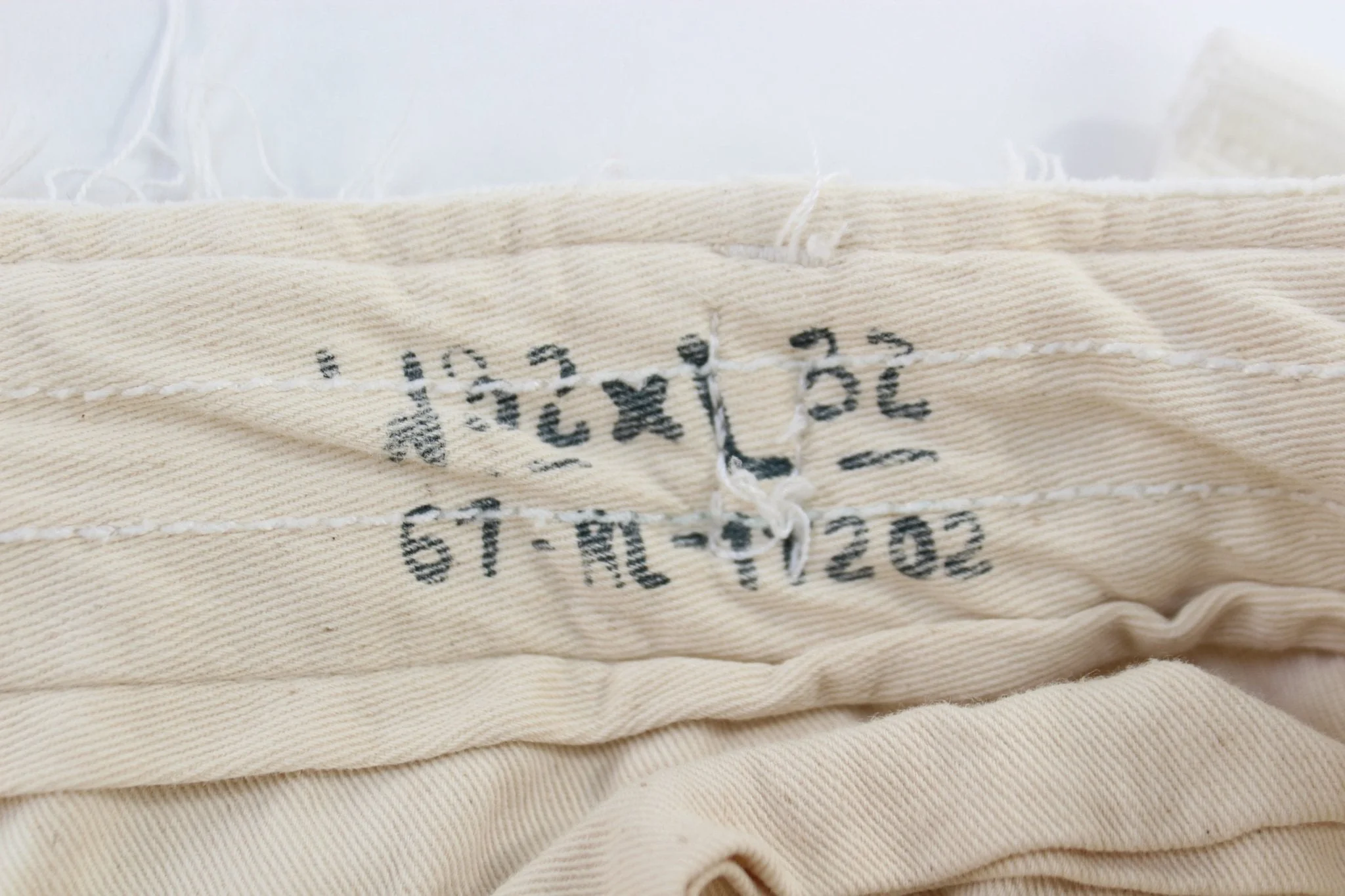 Polo Ralph Lauren White Cargo Shorts - Image 4