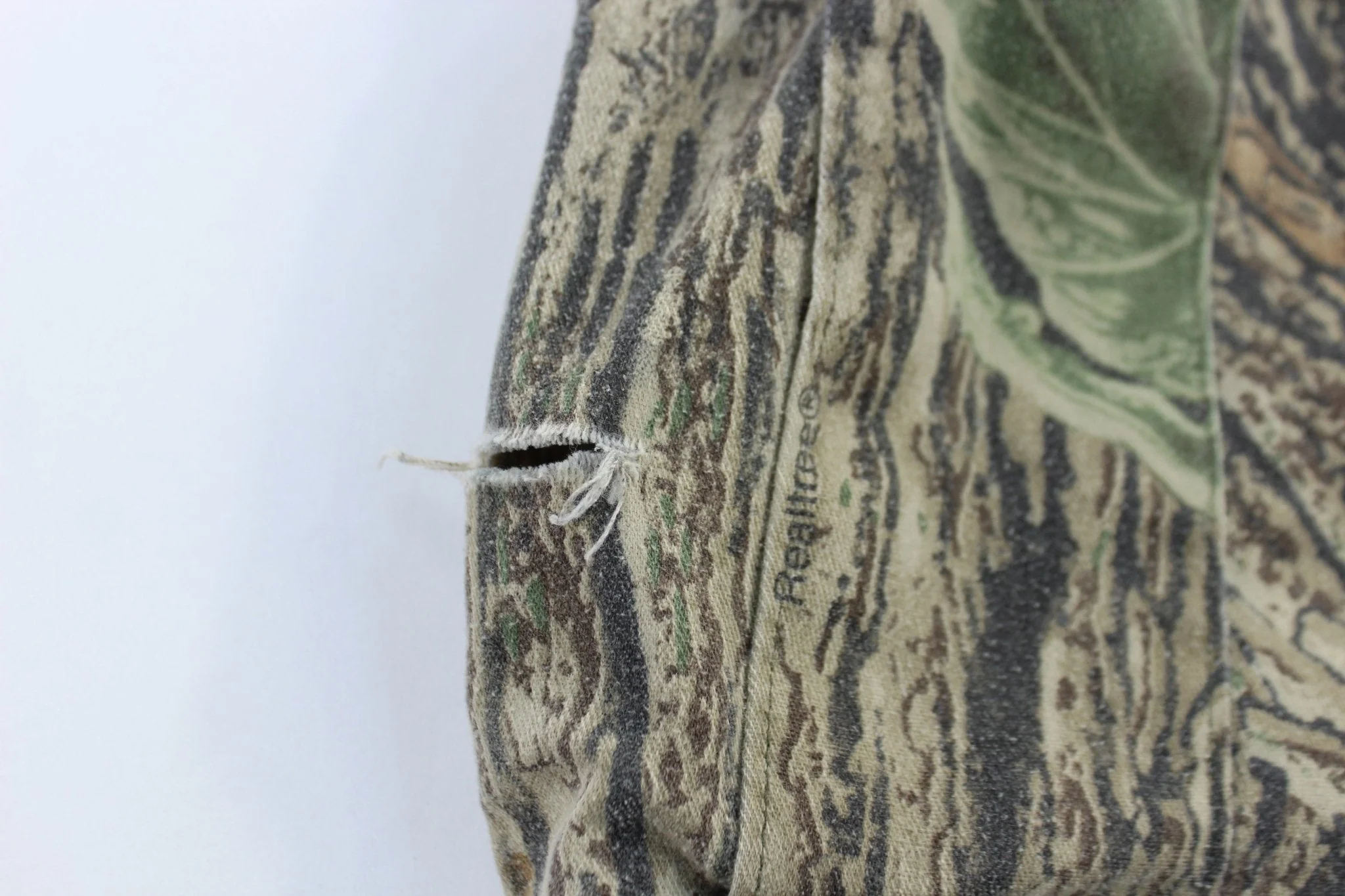 Real Tree Camo Cargo Pants - Image 3