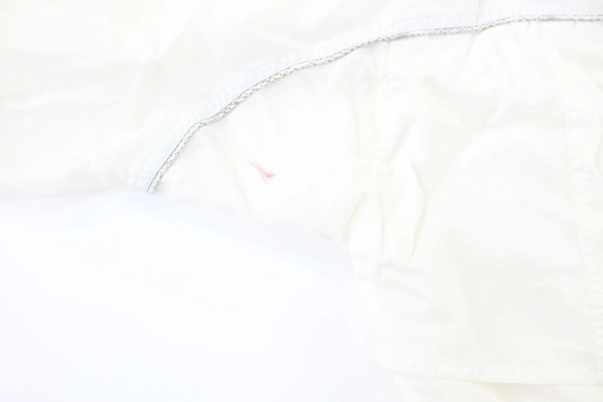 Reebok Embroidered Logo White Zip Up Jacket - Image 3