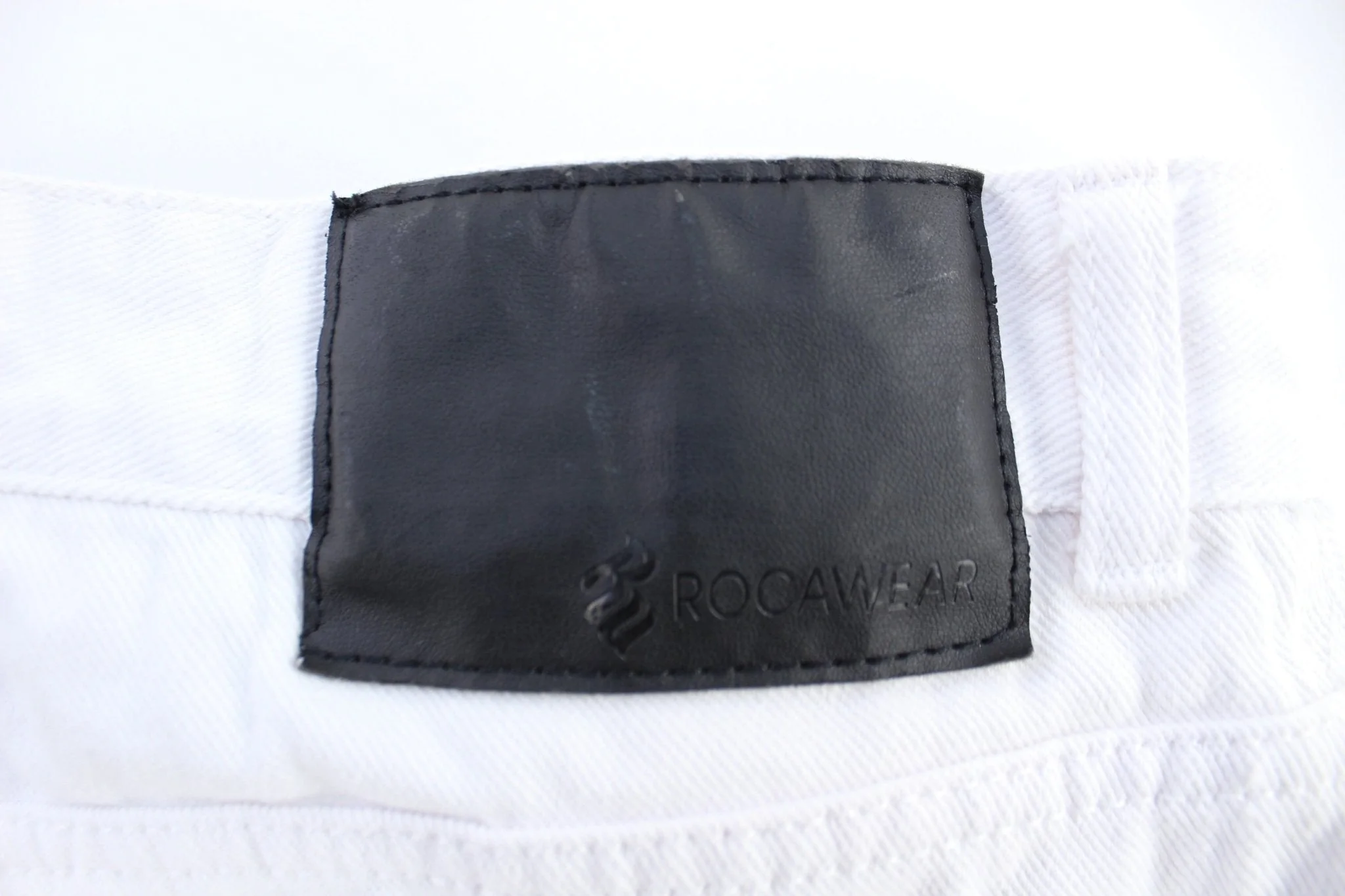 Rocawear Embroidered White Denim Shorts - Image 3