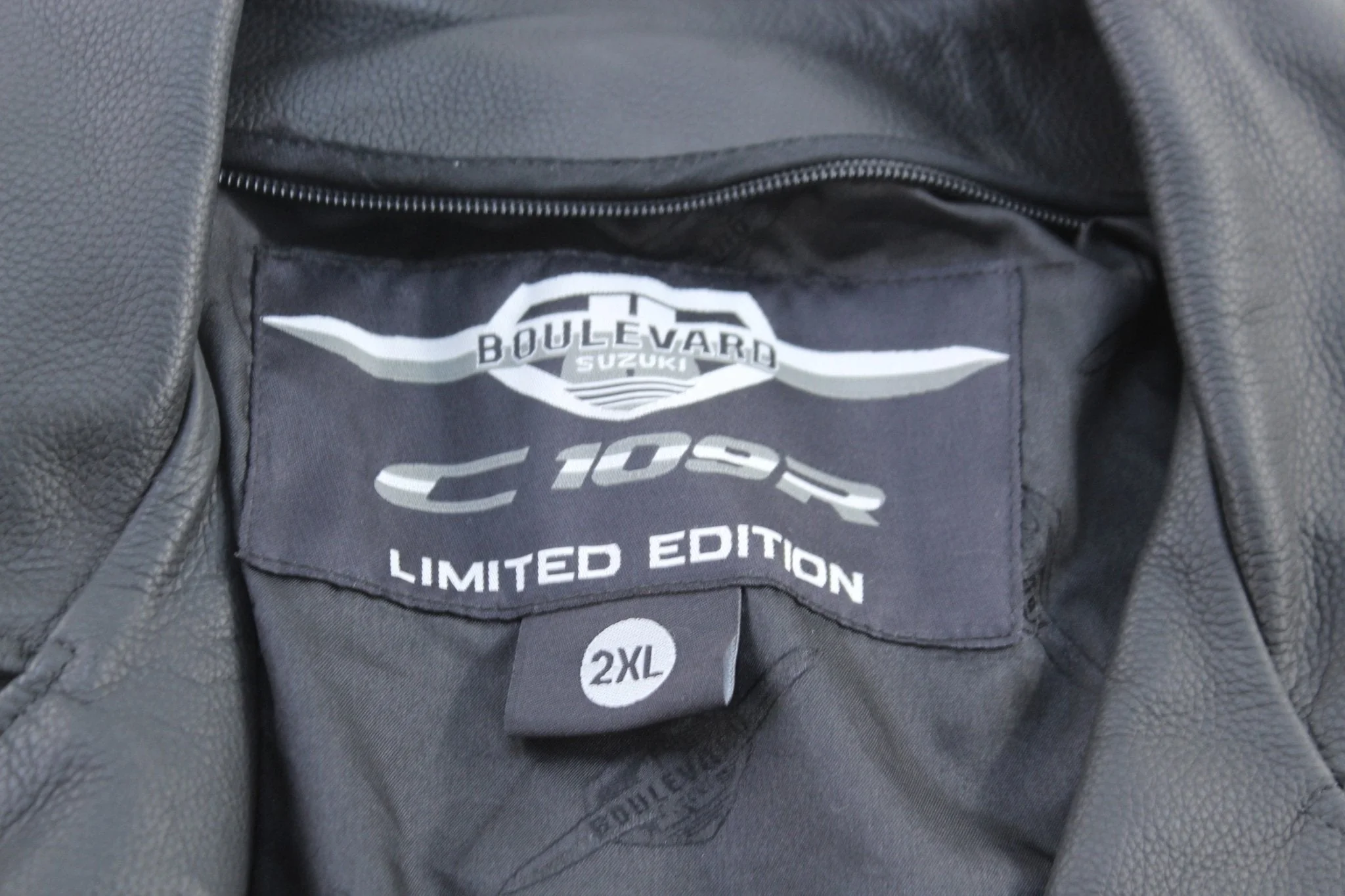 Suzuki Boulevard C 109R Limited Edition Black Leather Jacket - Image 4