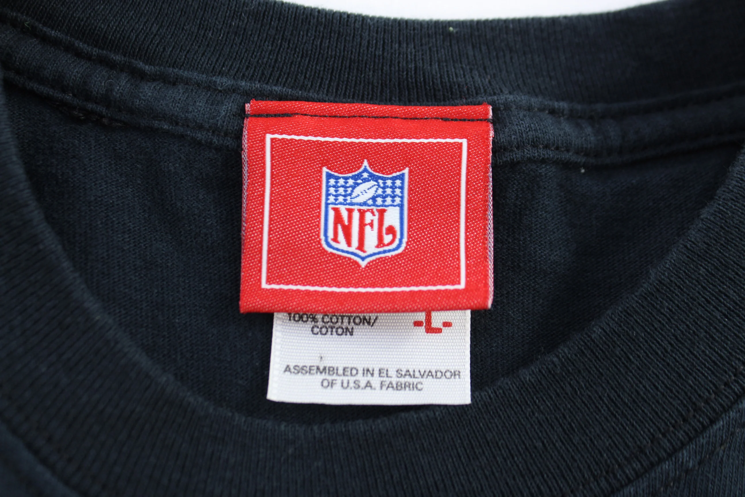 Tampa Bay Buccaneers Football T-shirt - Image 3