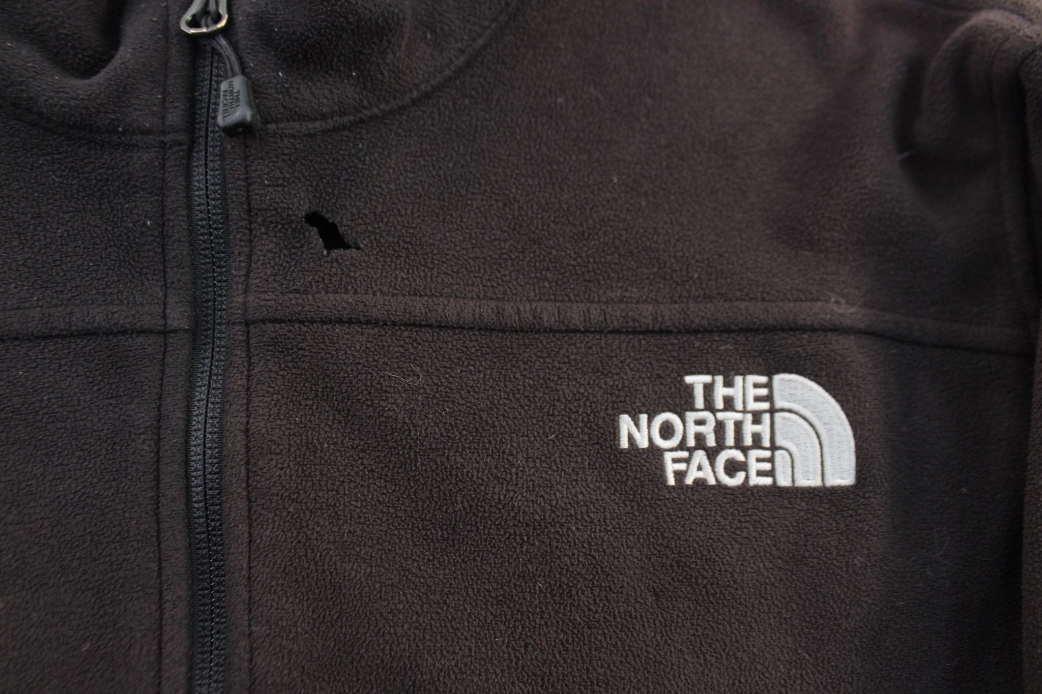 The North Face Embroidered Logo Black Fleece Zip Up Jacket - Image 4