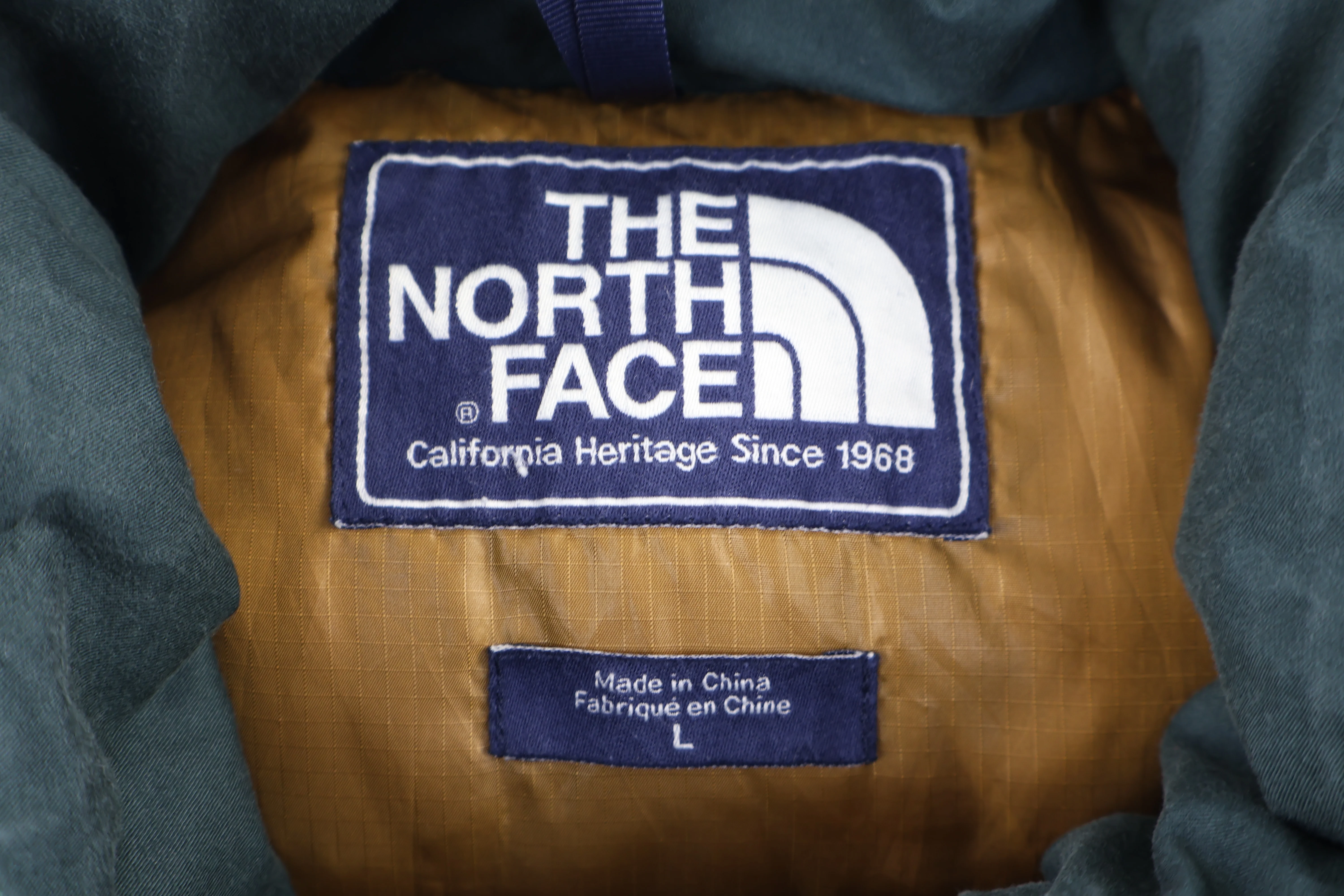 90’s The North Face Embroidered Logo Full Snap Puffer Vest - Image 3