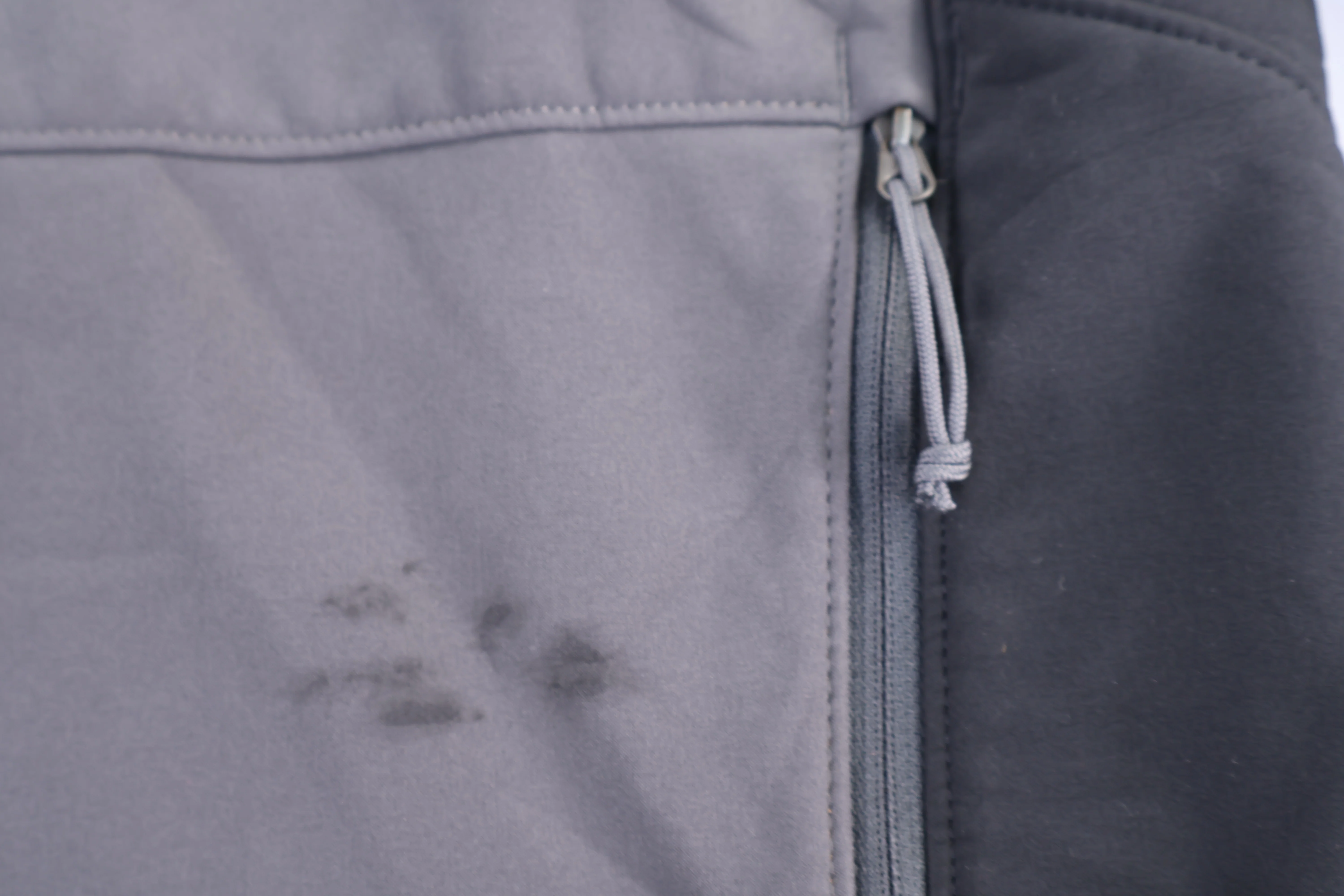 The North Face Embroidered Logo Grey & Black Full Zip Jacket - Image 3