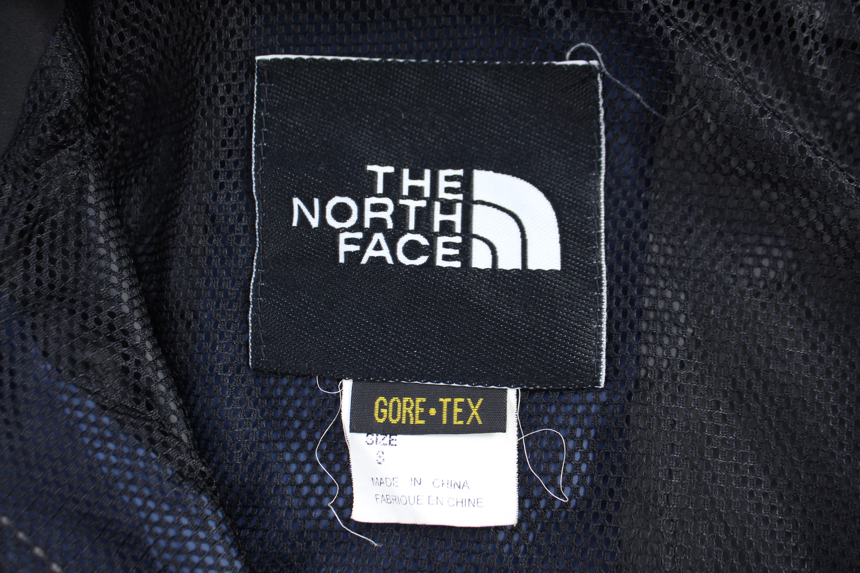 The North Face Gore-Tex Black & Purple Parka Jacket - Image 4
