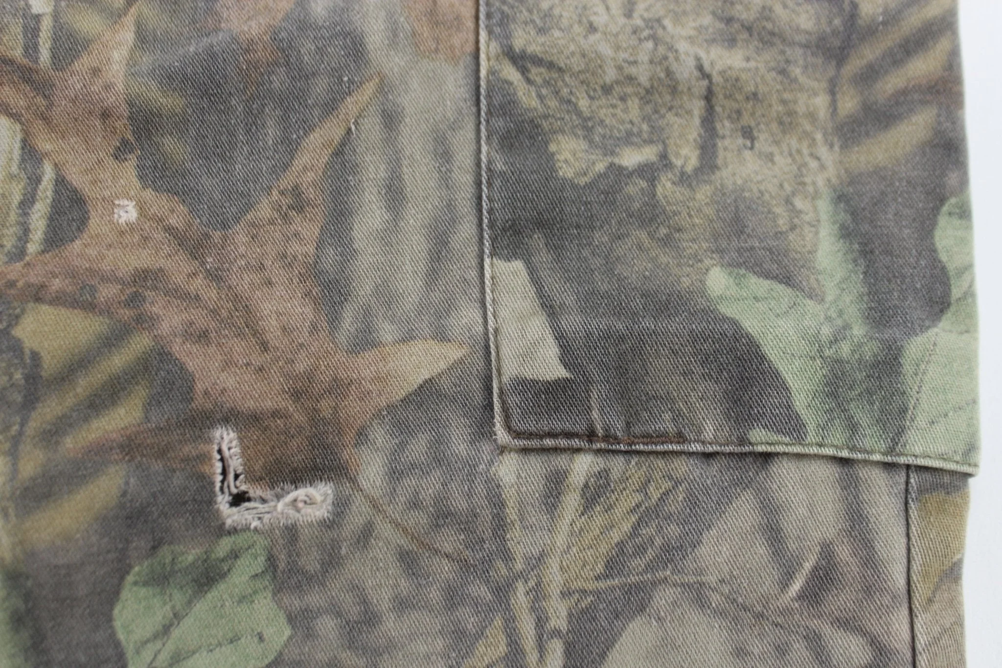 Vintage Advanatage Camo Cargo Pants - Image 3