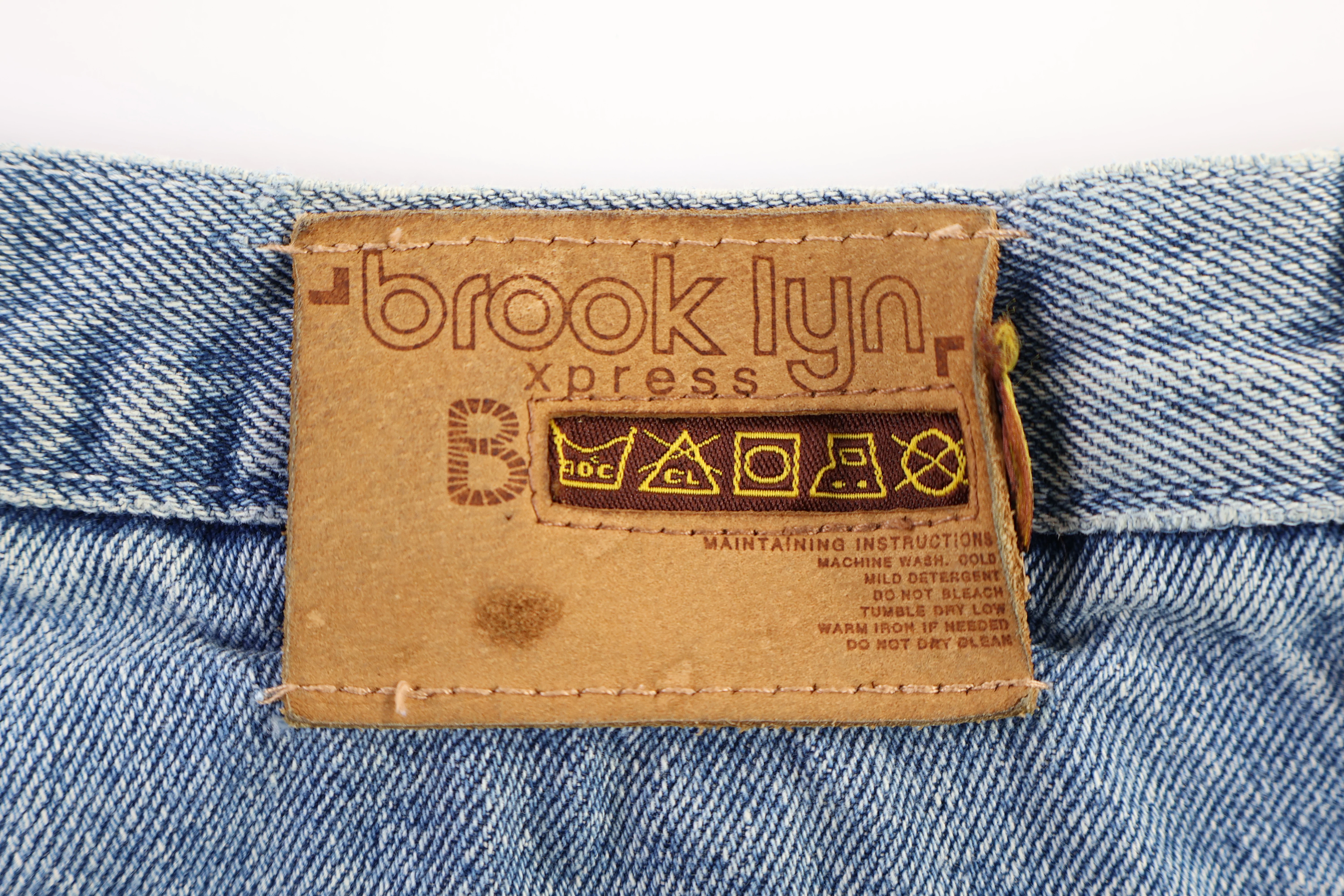 Vintage Brooklyn Xpress Light Wash Denim Jeans - Image 3