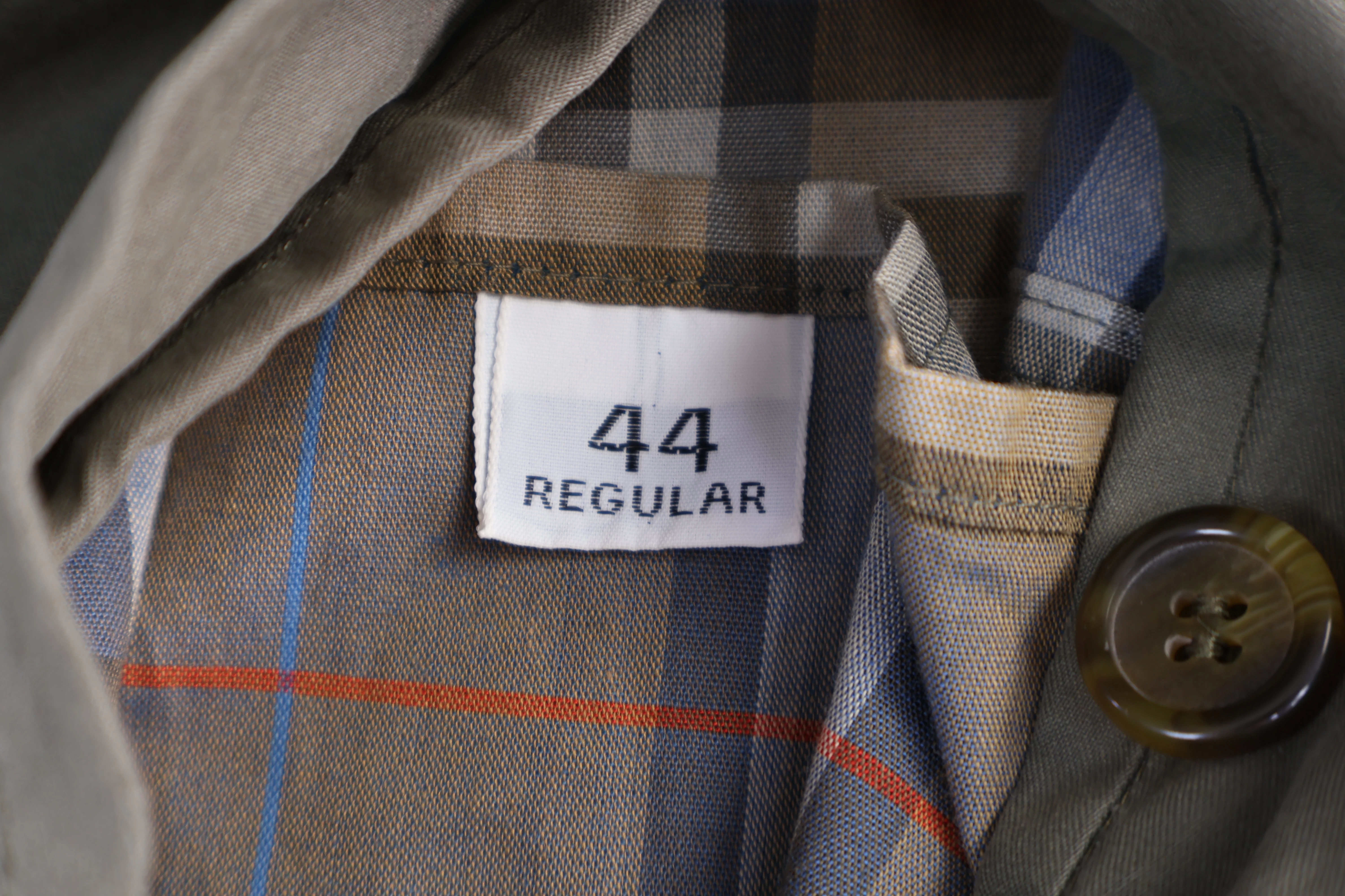 Vintage Burberrys Green Trench Coat - Image 3