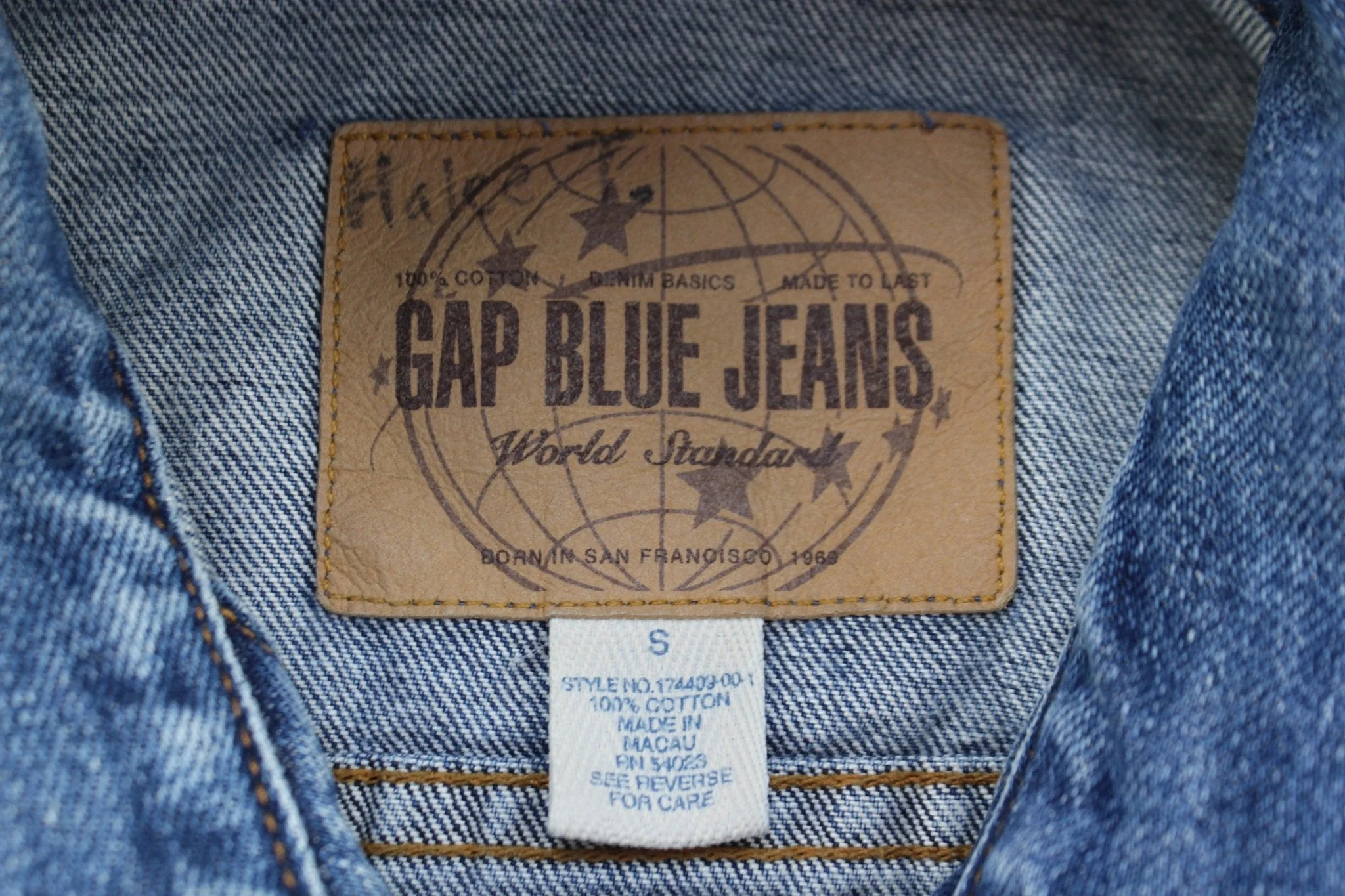 Vintage Gap Blue Jeans Dark Wash Denim Jacket - Image 3