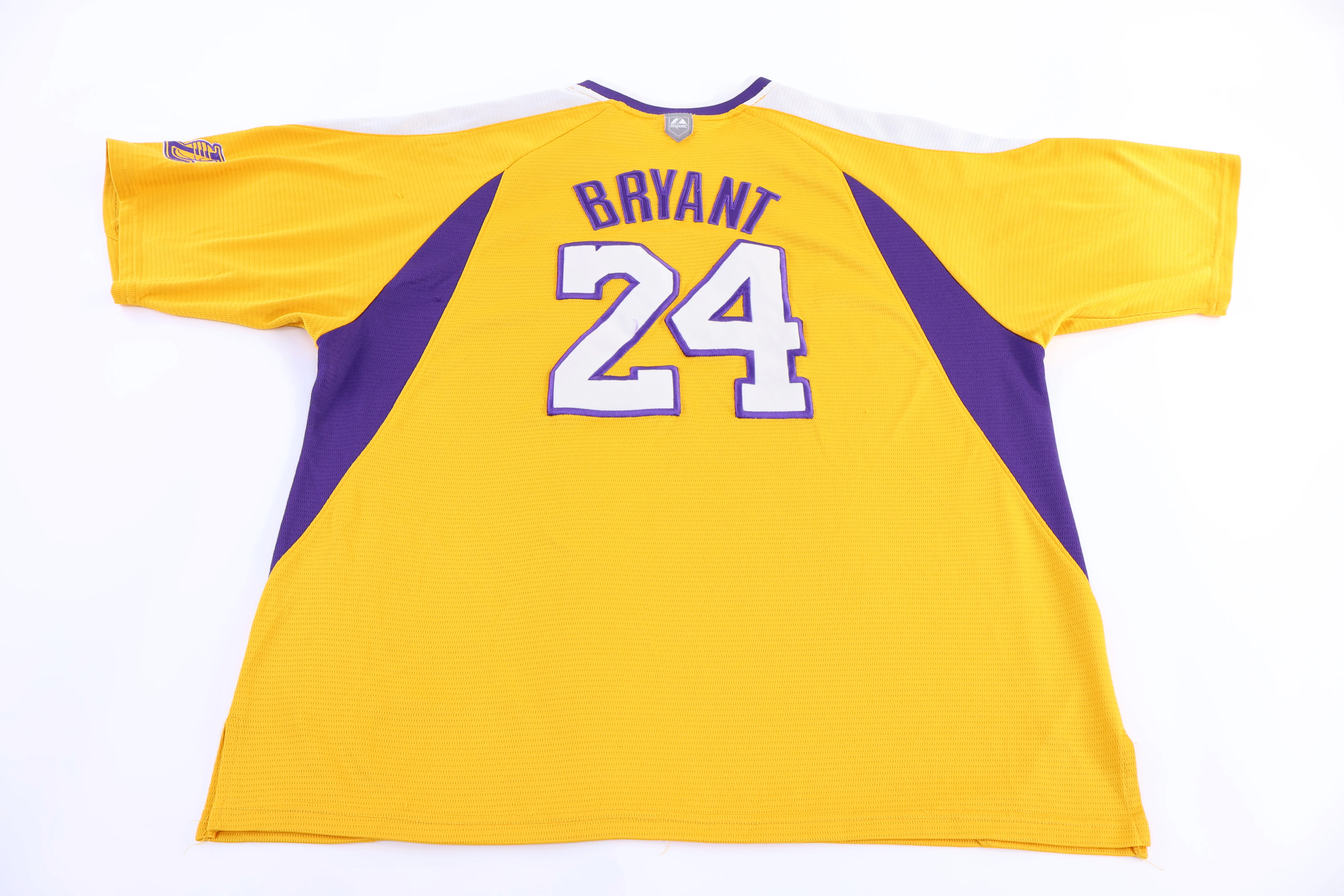 Vintage Kobe Bryant Los Angeles Lakers Basketball T-shirt - Image 2