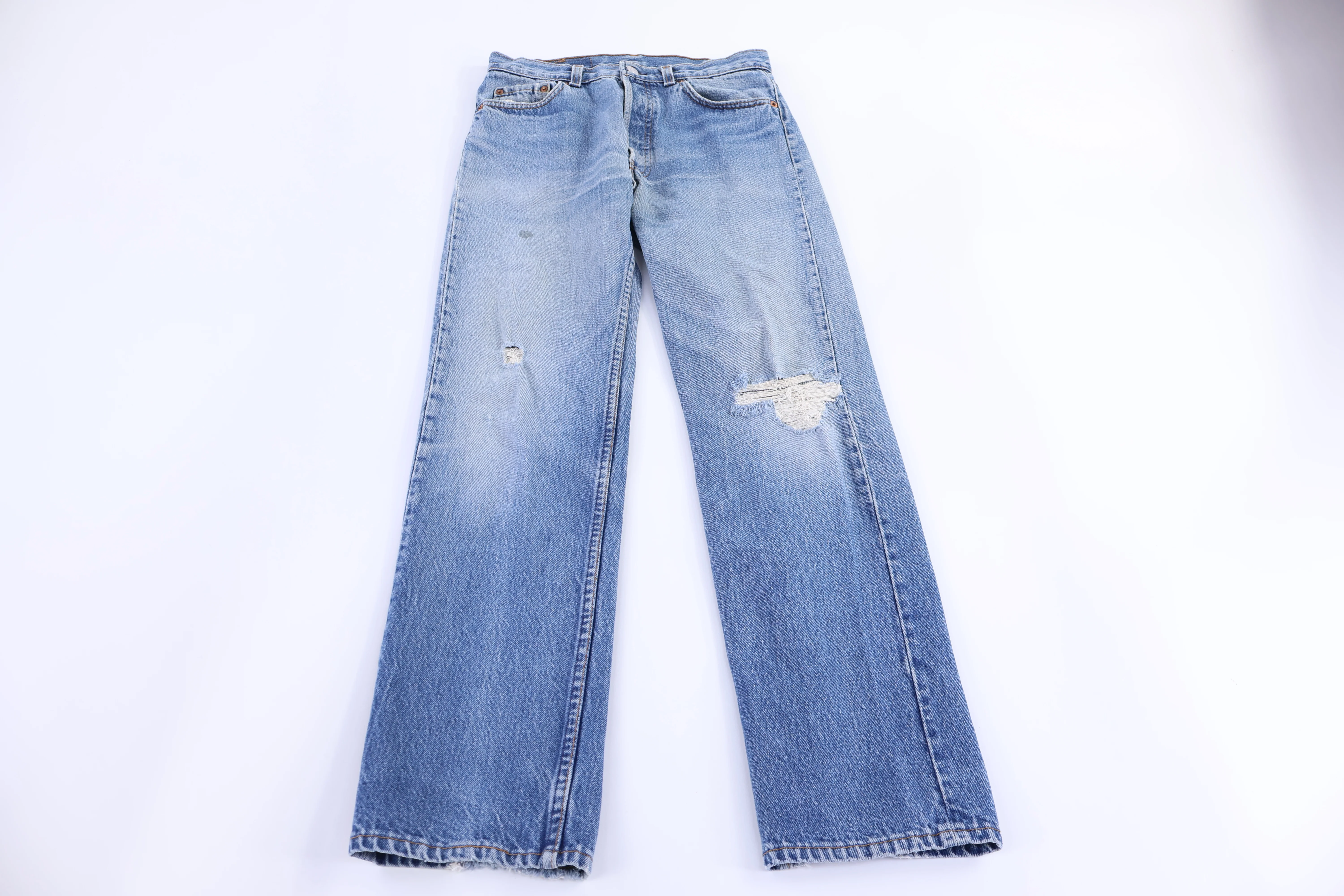 Vintage Levi's Medium Wash Denim Jeans - Image 2