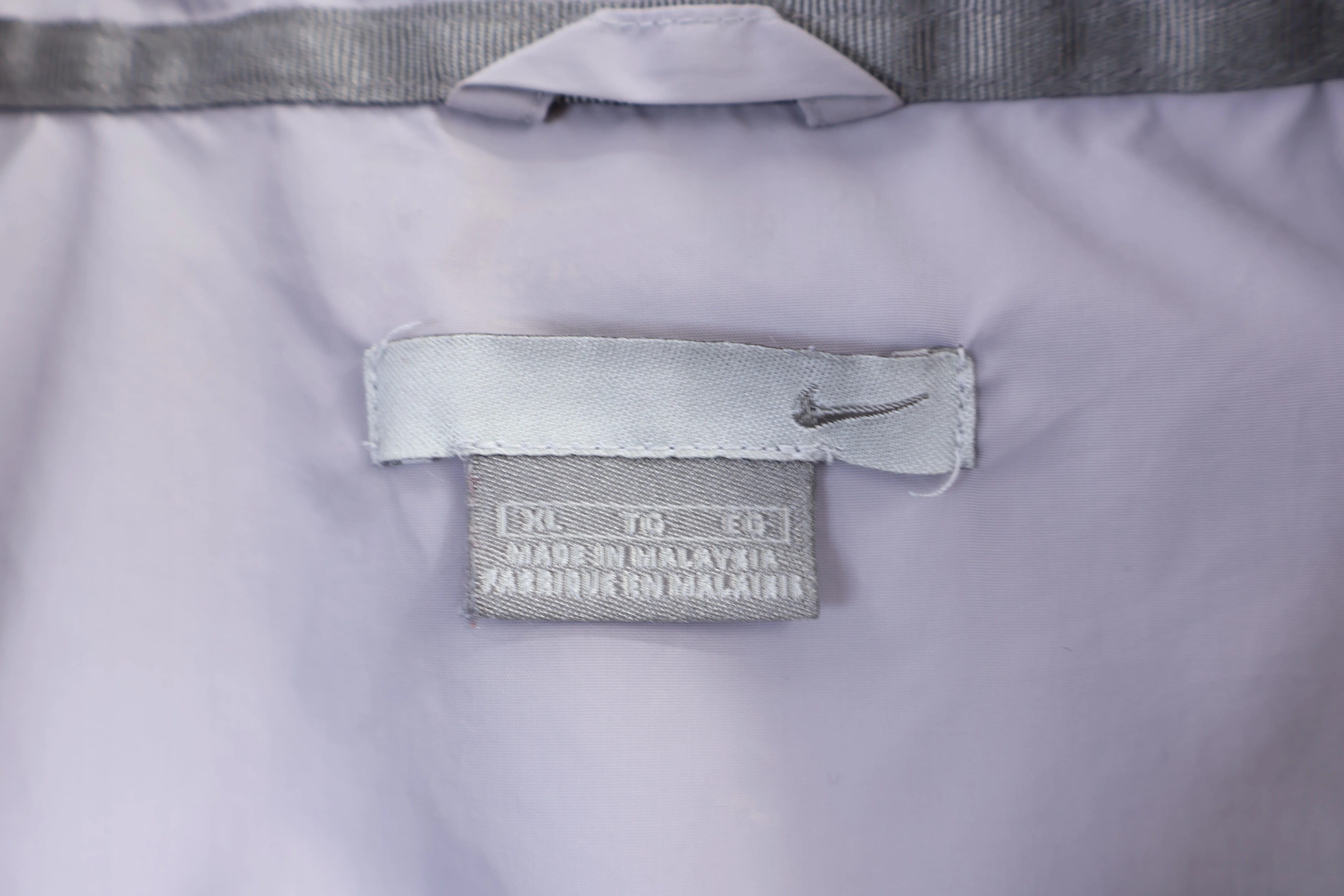 Vintage Nike Embroidered Logo Grey & Black Full Zip Jacket - Image 5