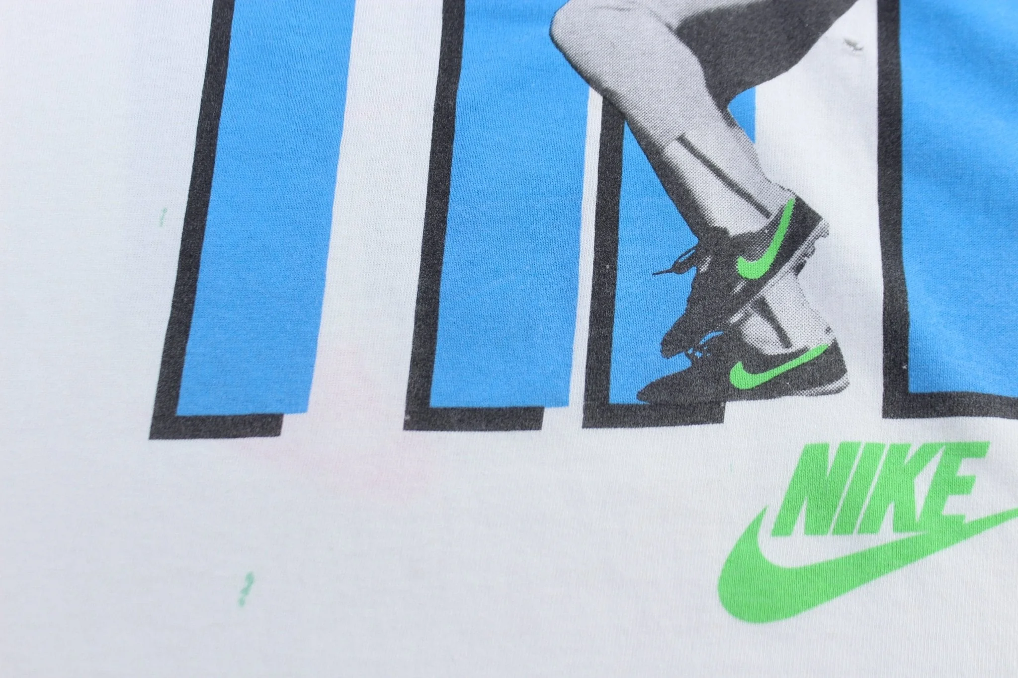 Vintage Nike Logo Bo Jackson Graphic T-Shirt - Image 4