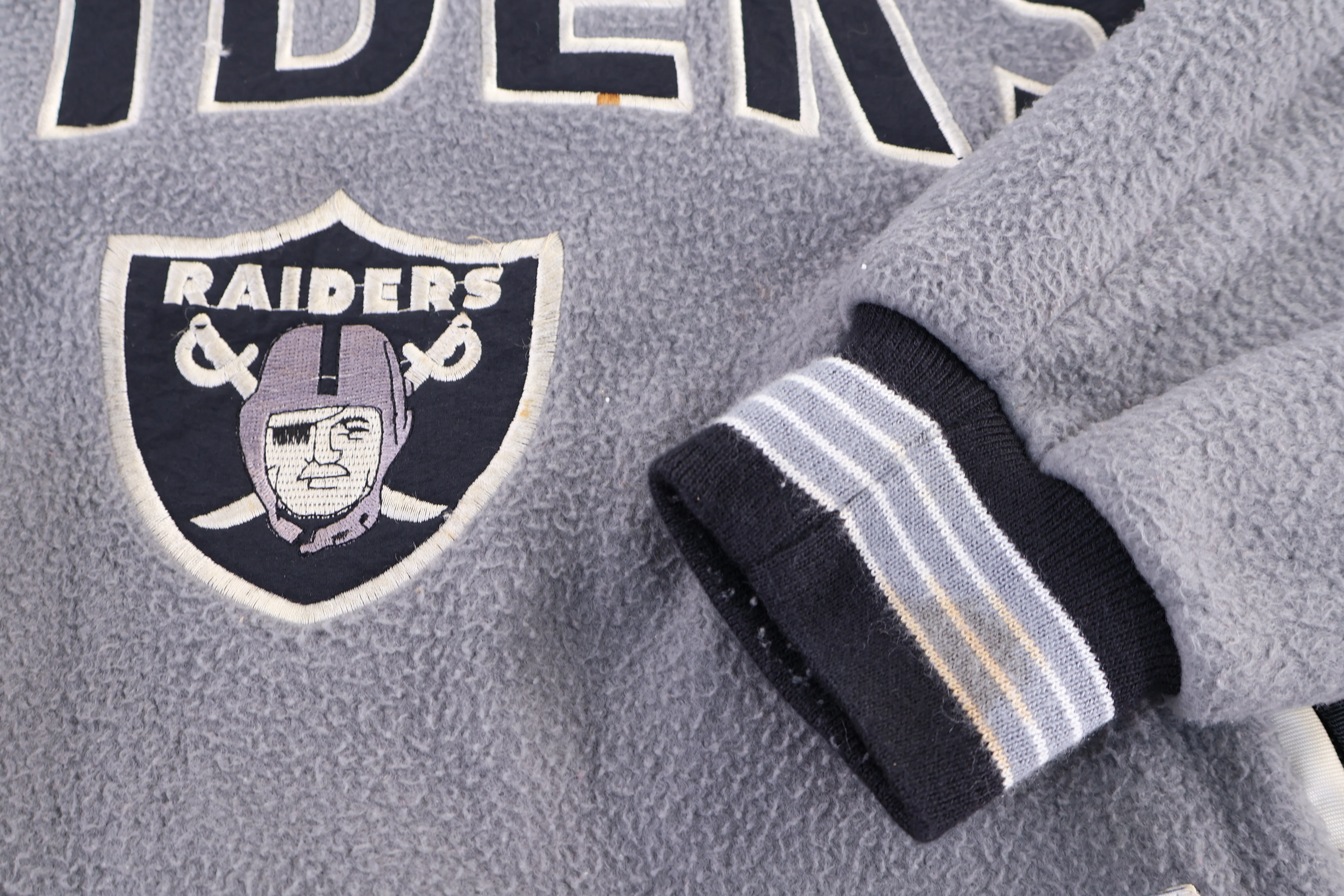 Vintage Oakland Raiders Football Fleece Pullover - Image 3