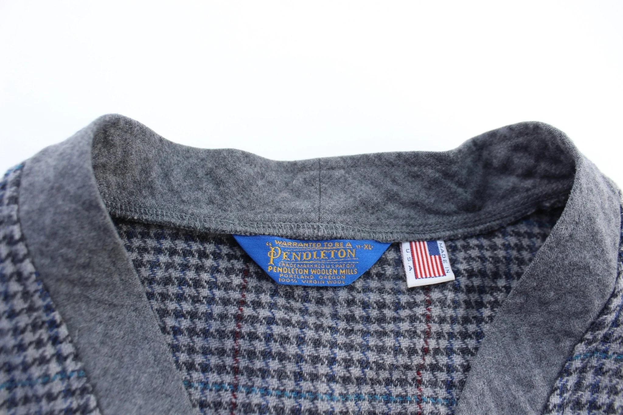 Vintage Pendleton Woolen Mills Patterned Cardigan Sweater - Image 3