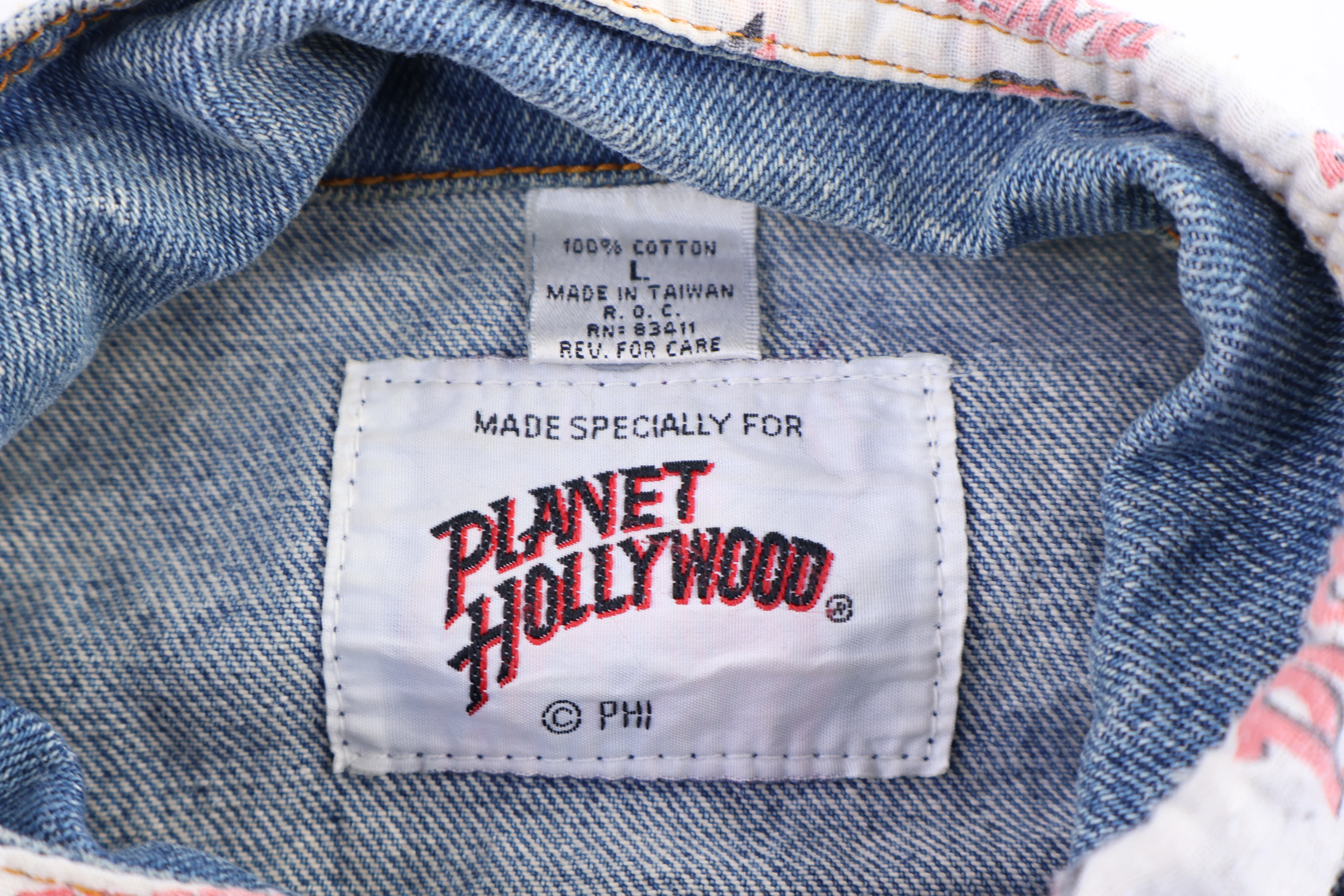 Vintage Planet Hollywood Light Wash Denim Jeans - Image 3