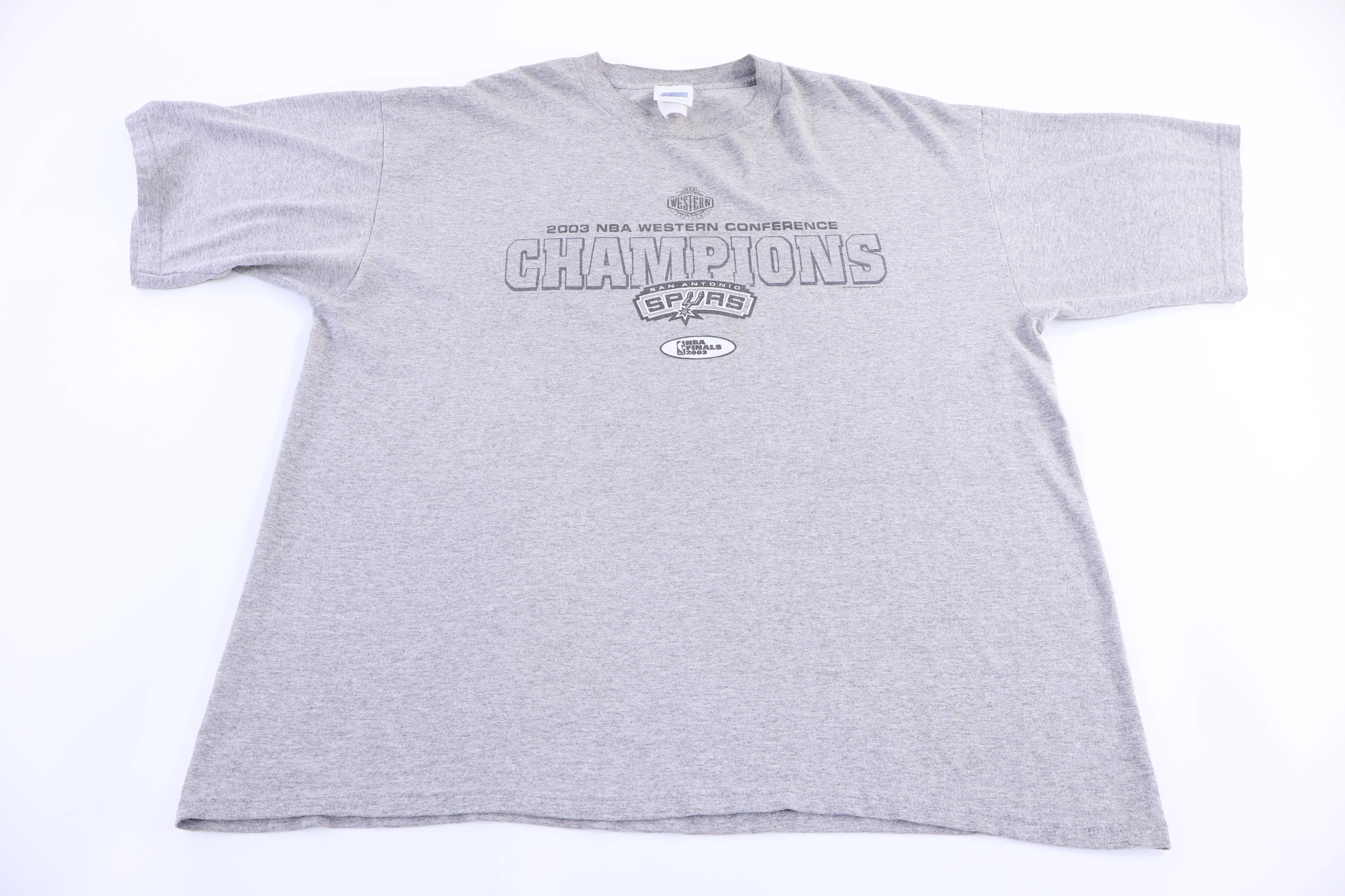Vintage San Antonio Spurs Basketball T-shirt