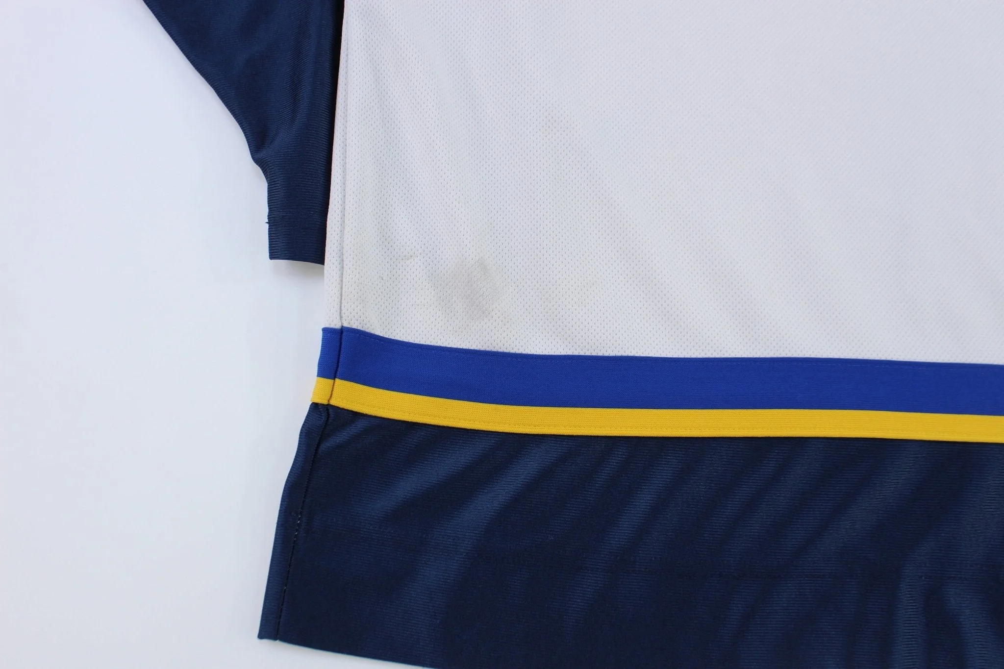 Vintage St. Louis Blues Embroidered Pro Player Hockey Jersey - Image 5