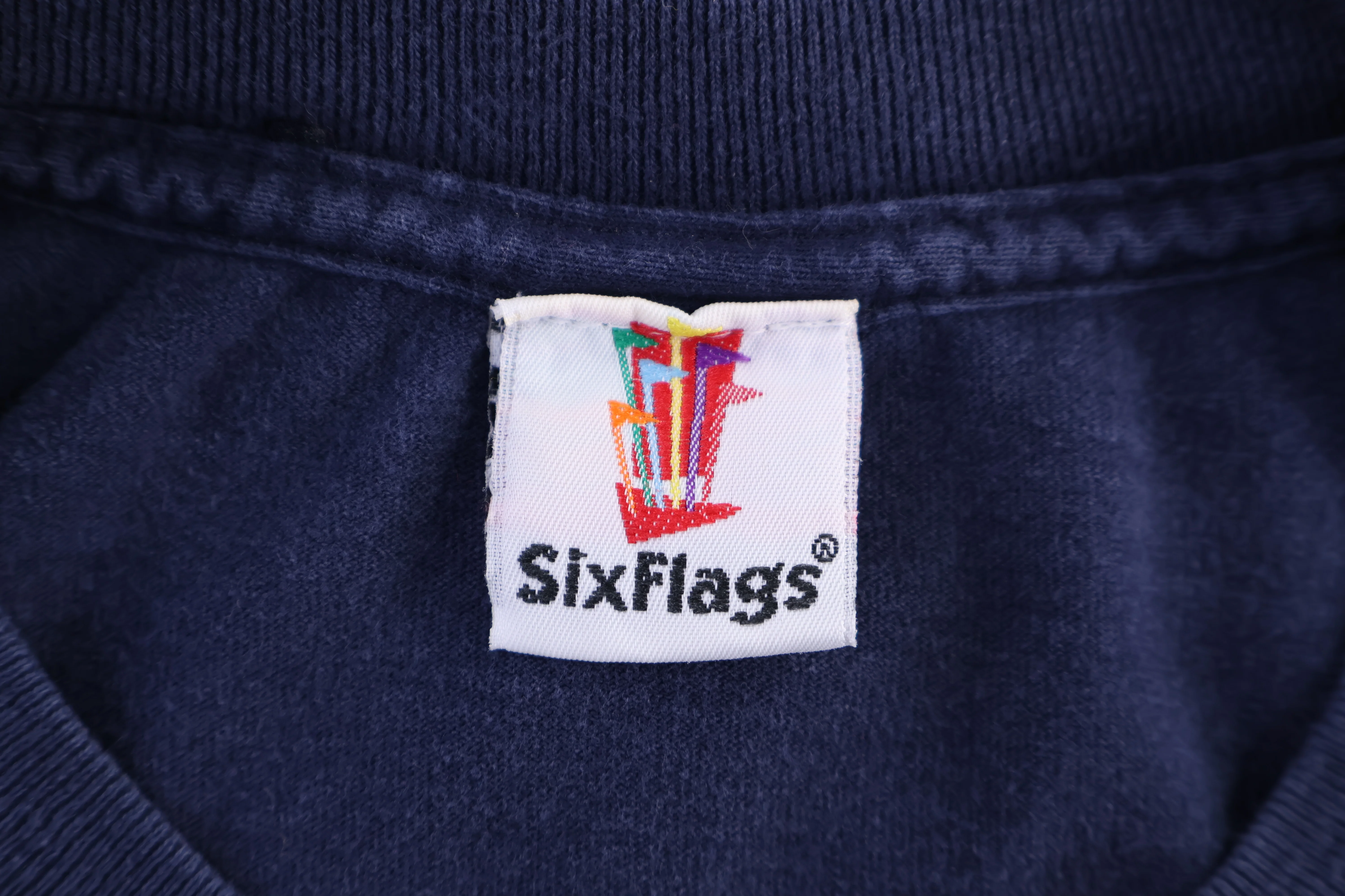 Vintage Superman Six Flags Over Texas T-shirt - Image 3