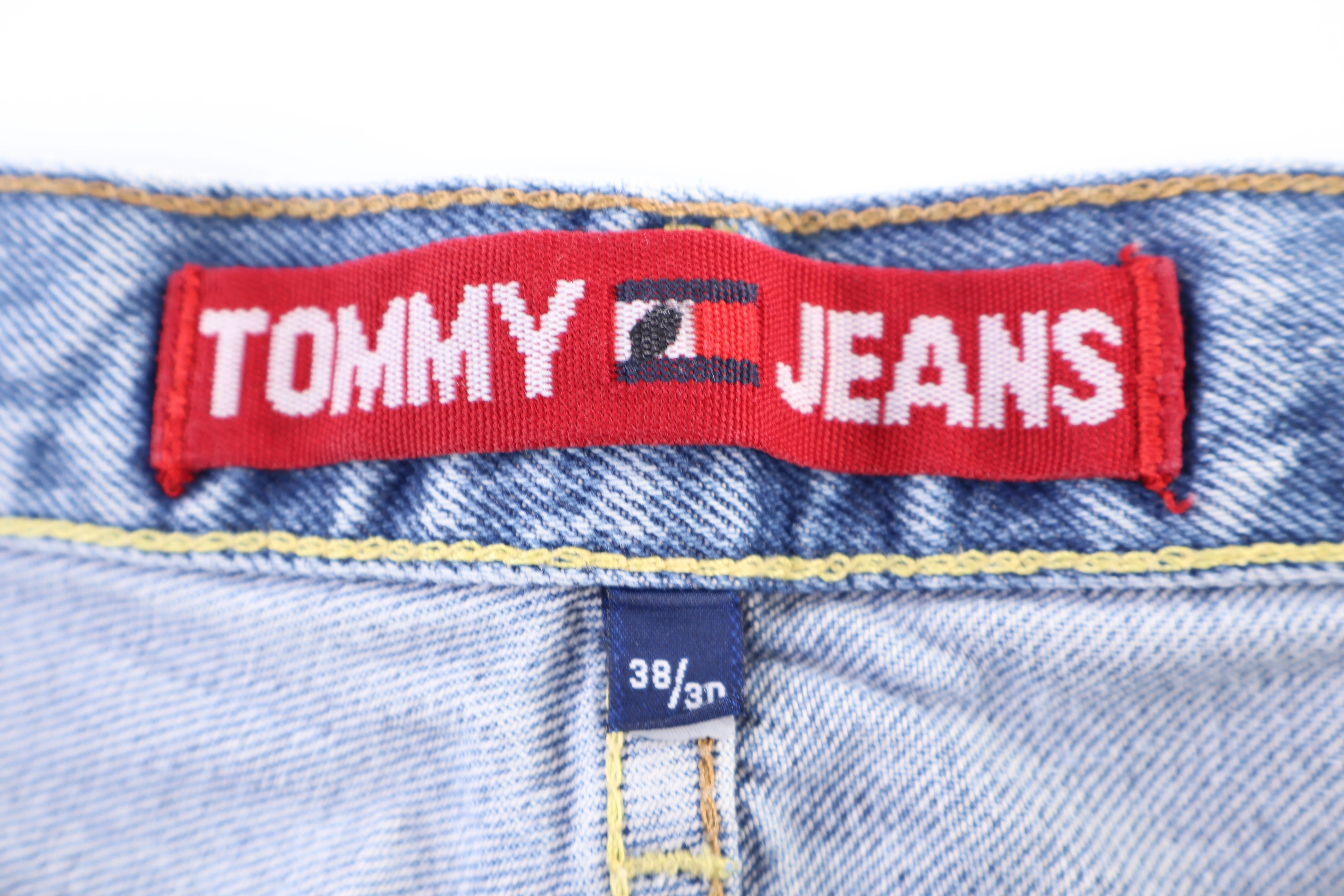 Vintage Tommy Hilfiger Light Wash Denim Jeans - Image 4